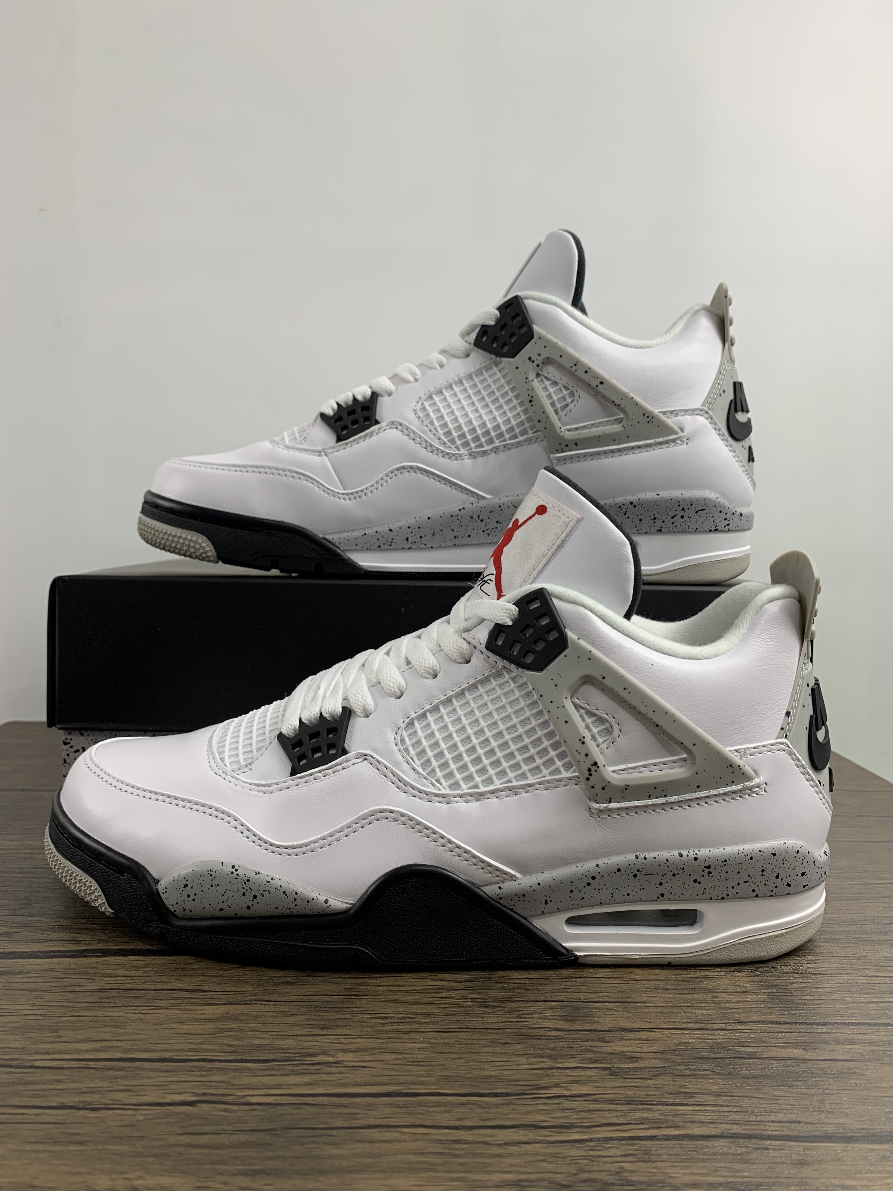 Air Jordan 4 White Cement 840606-192