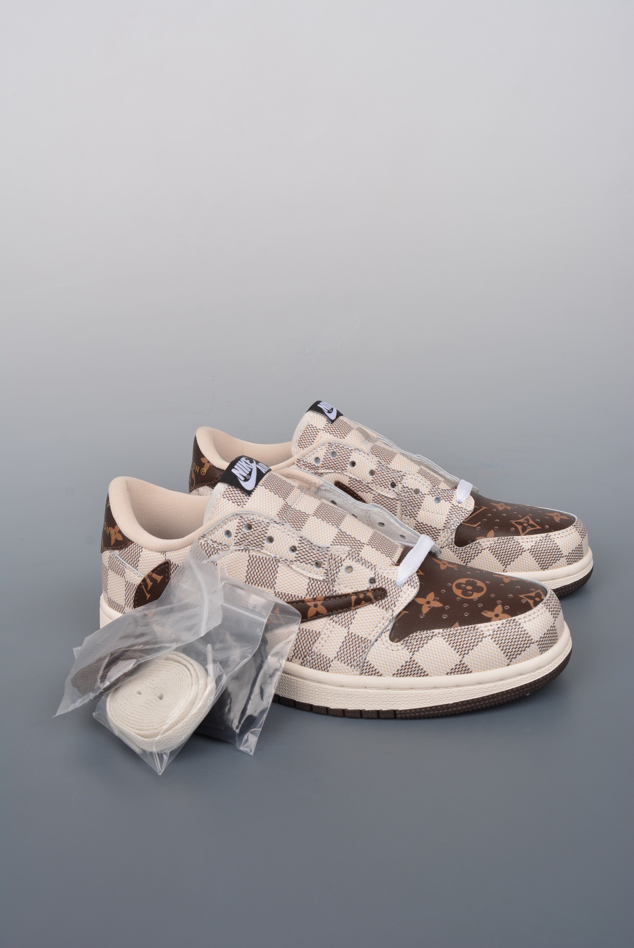 Air Jordan 1 * L*V *Travis Scott Top Sneakers