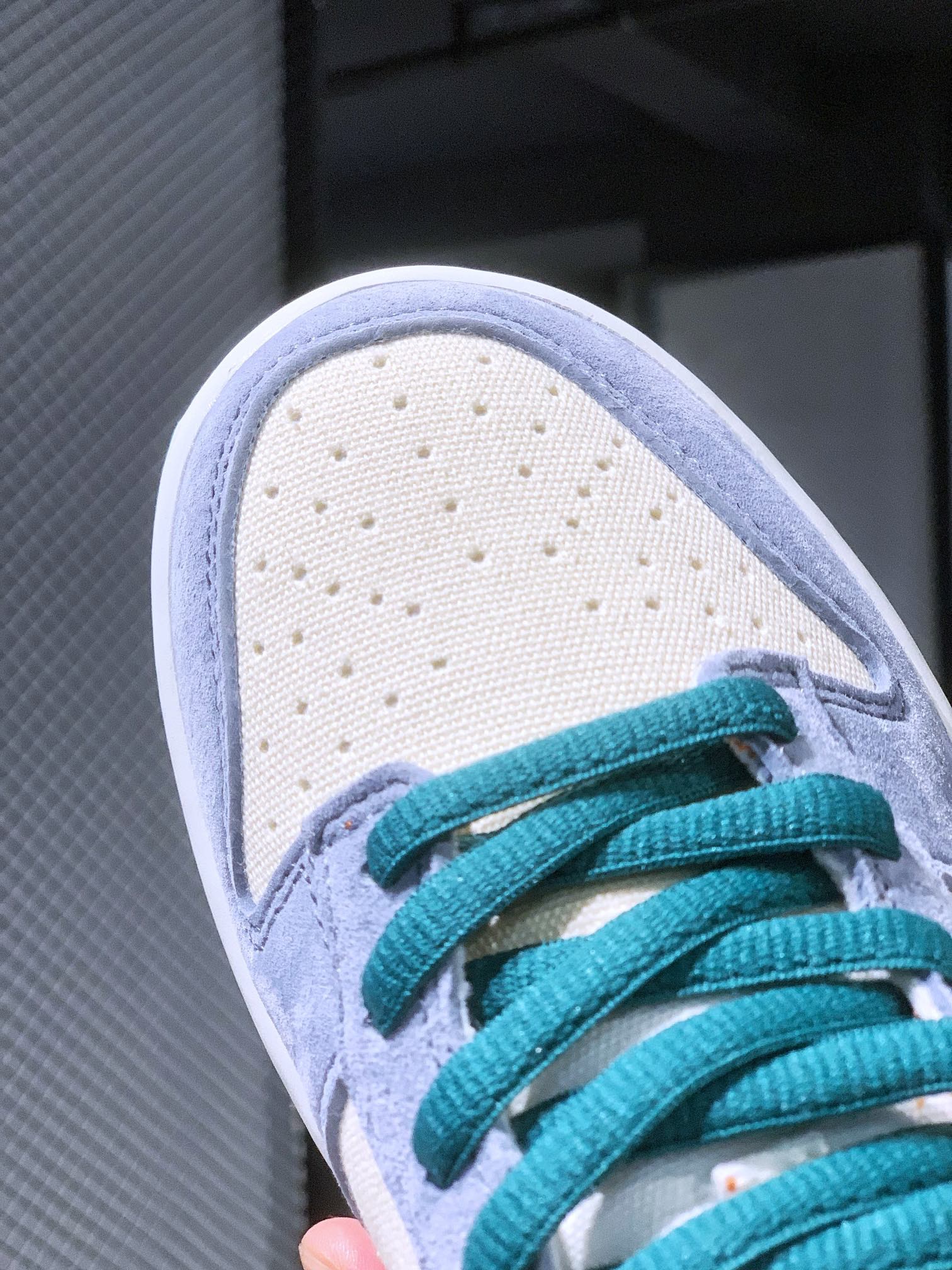 from Nike Dunk SB LOW