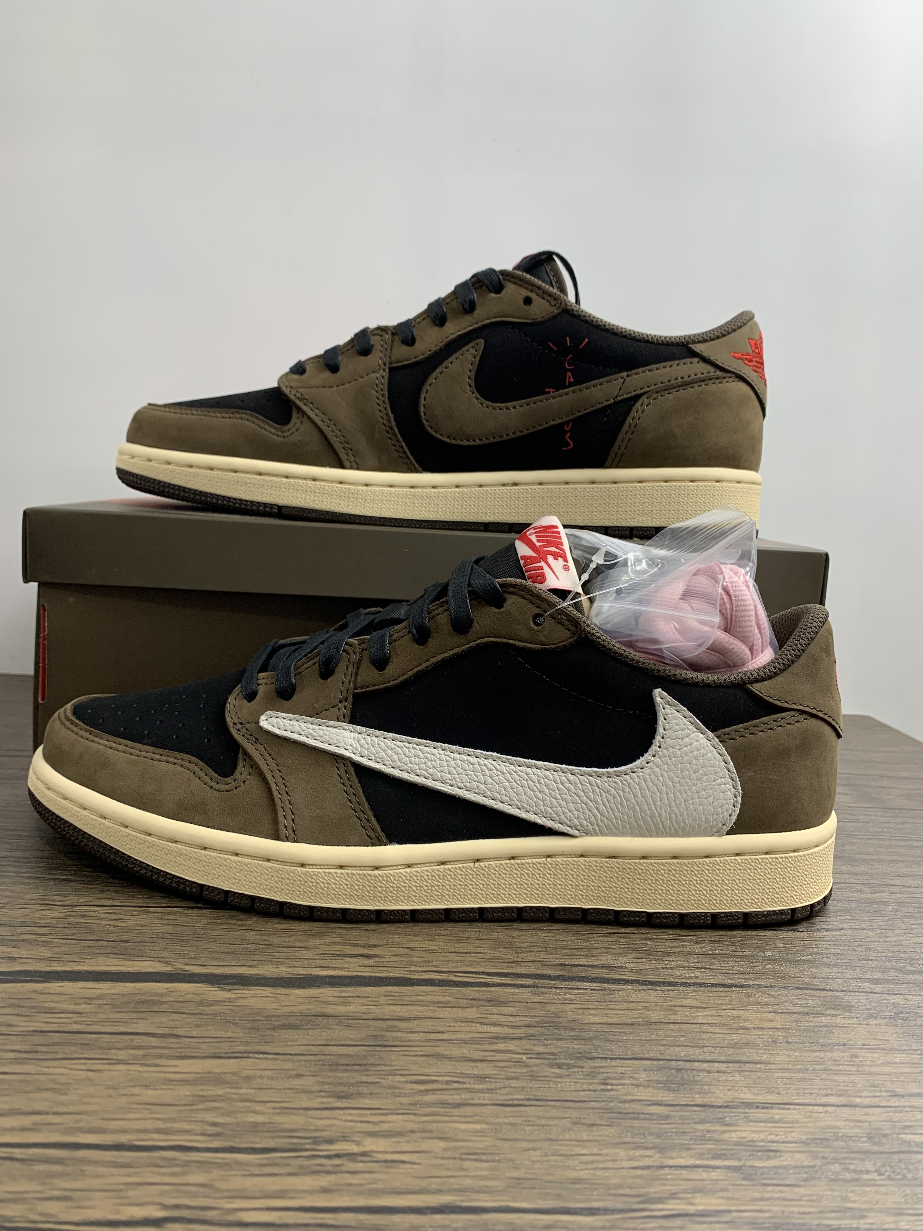 Air Jordan 1 Retro Low OG SP Travis Scott CQ4277-001