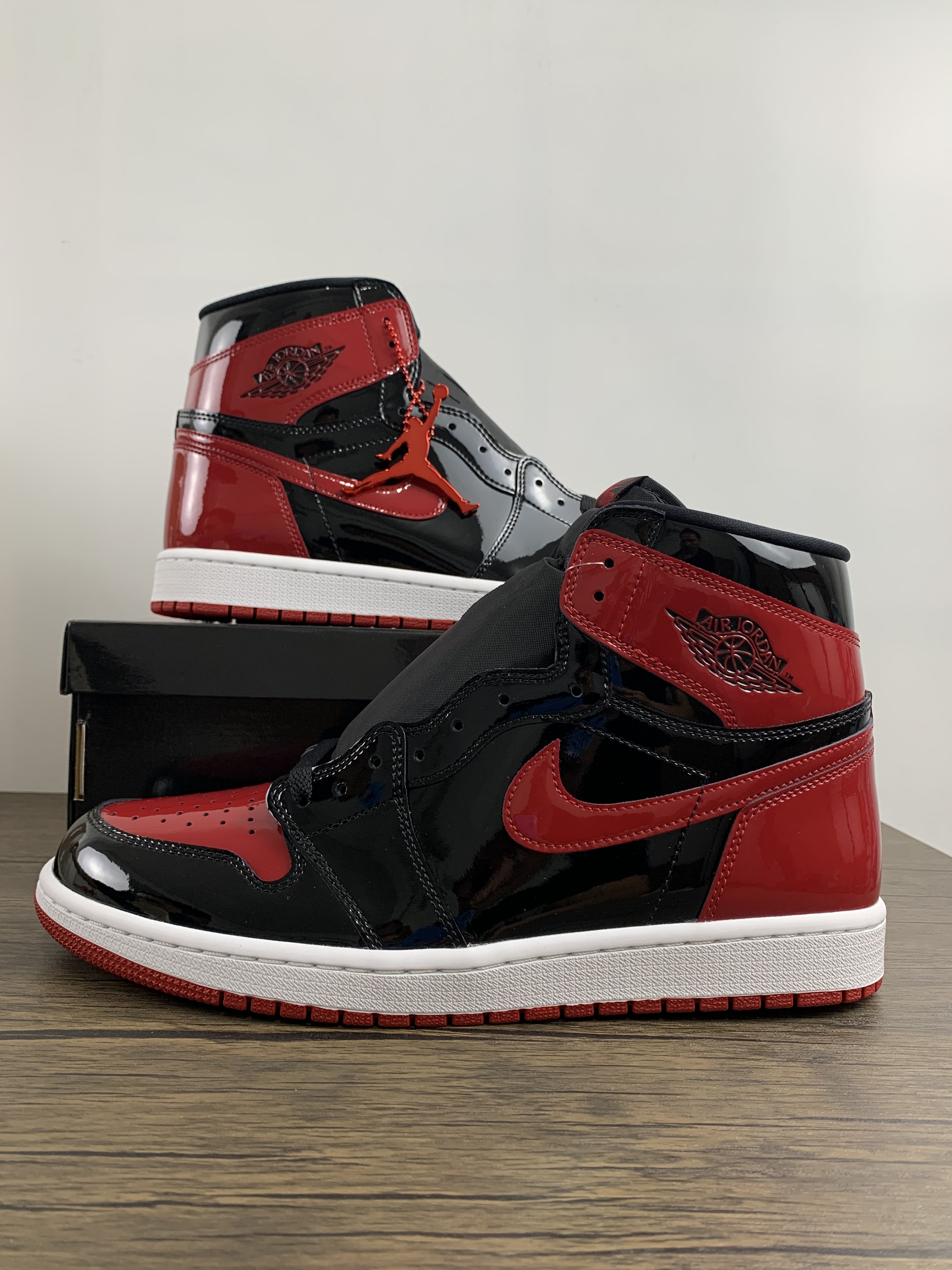 Air Jordan 1 Mid AJ1