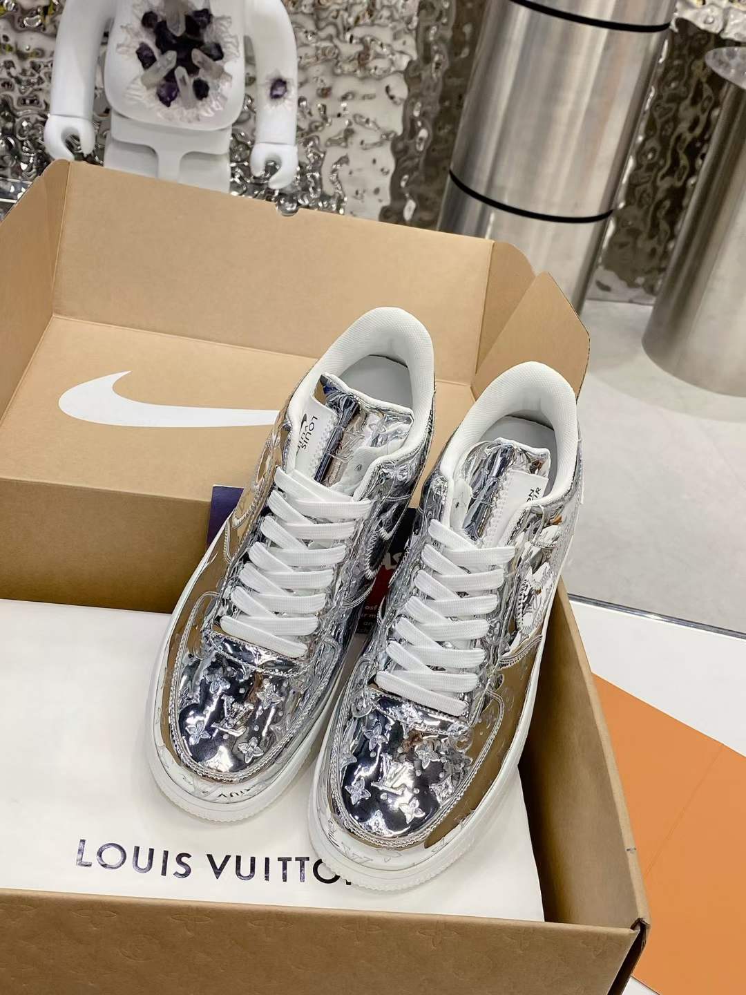 from Men Women L*ouis V*uitton x NIKE Air force1 22ss Sneakers Maikesneakers