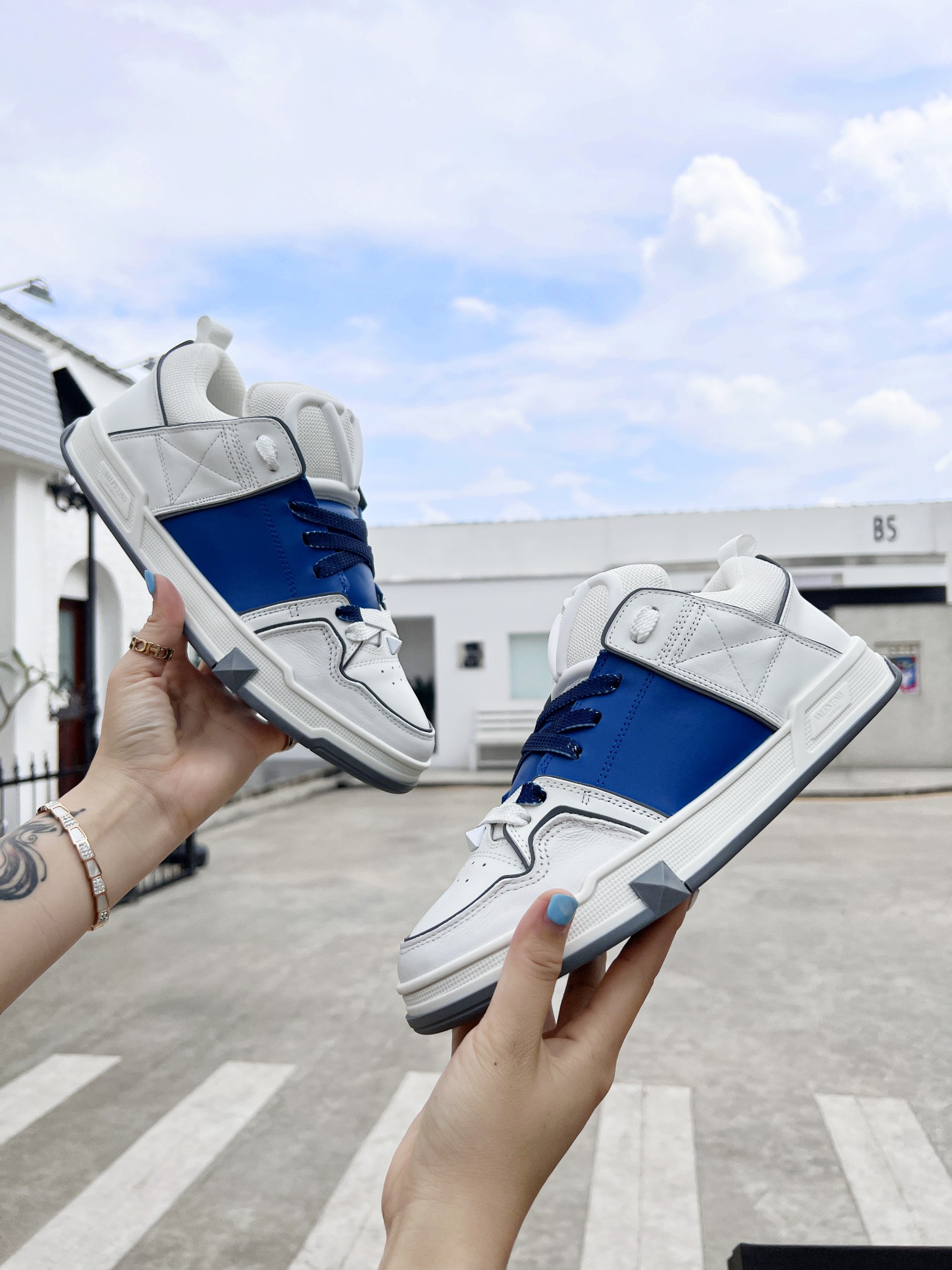 Men Women V*ALENTINO Sneakers Maikesneakers