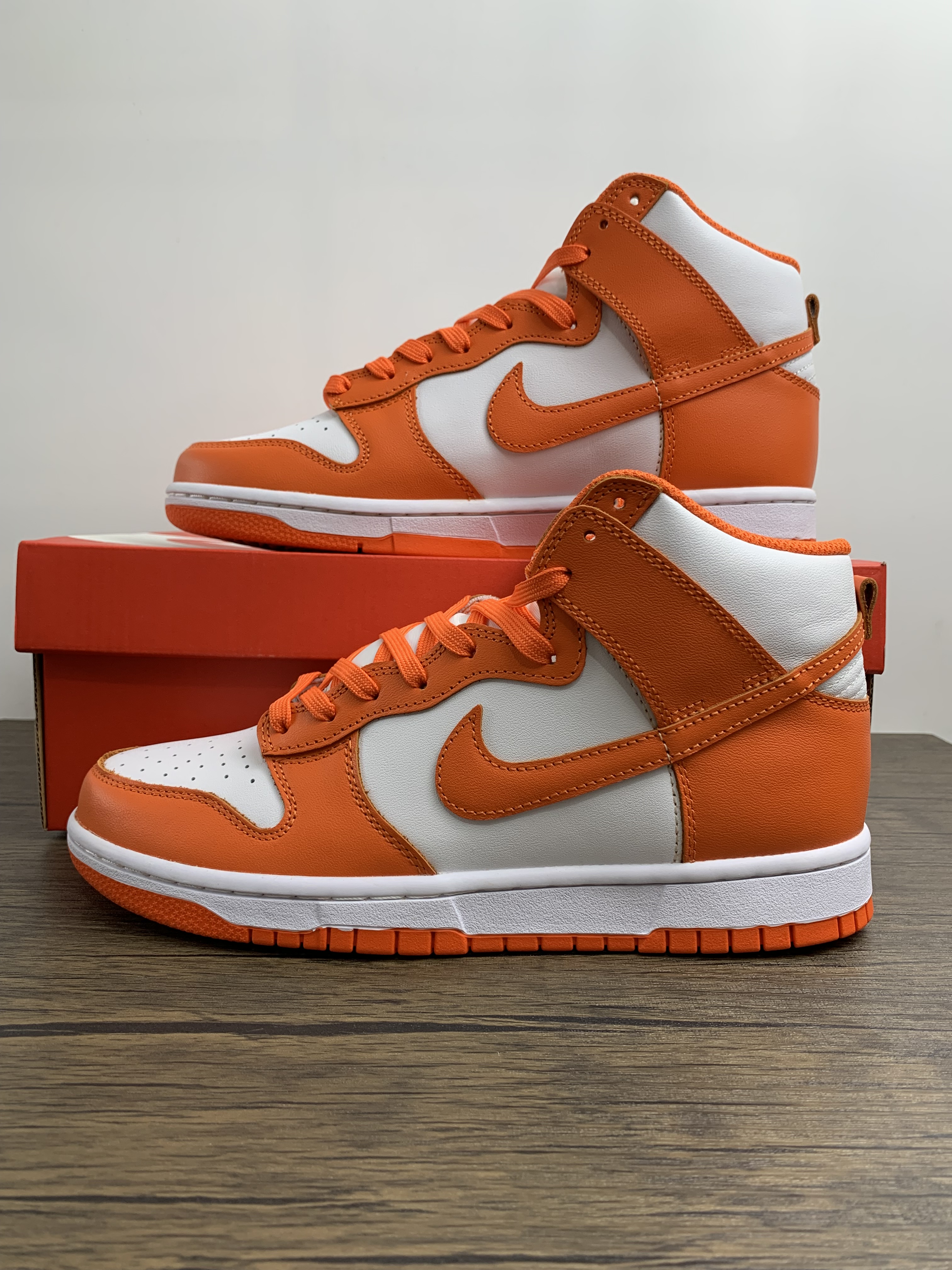 from Nike SB Dunk low pro High