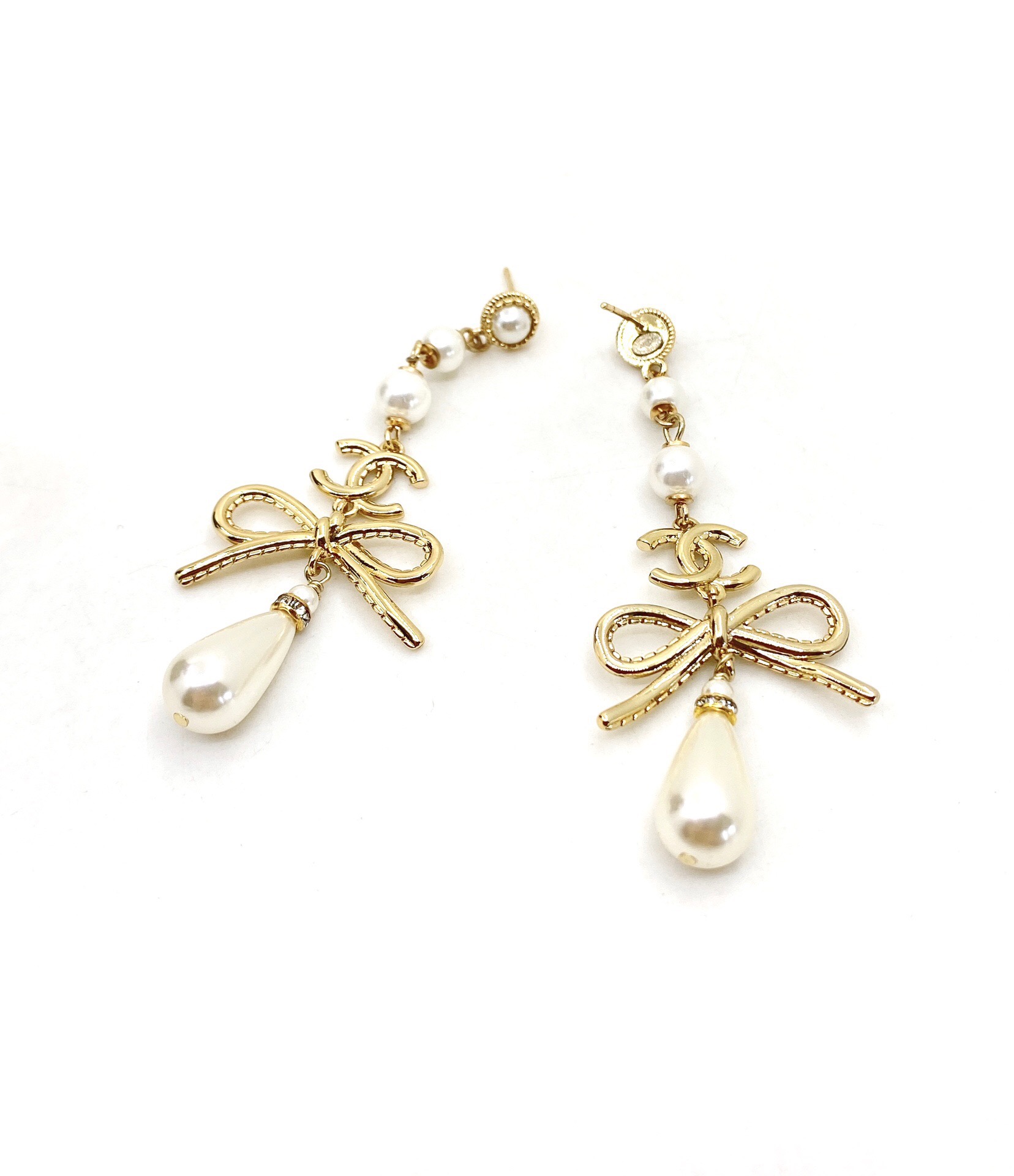 Women Earrings C*hanel