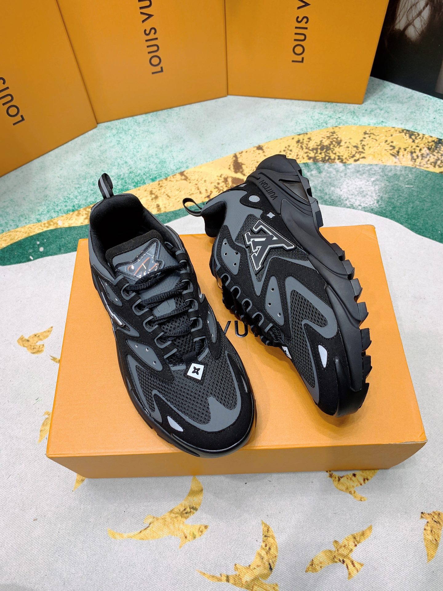 Men L*ouis V*uitton Top Sneaker