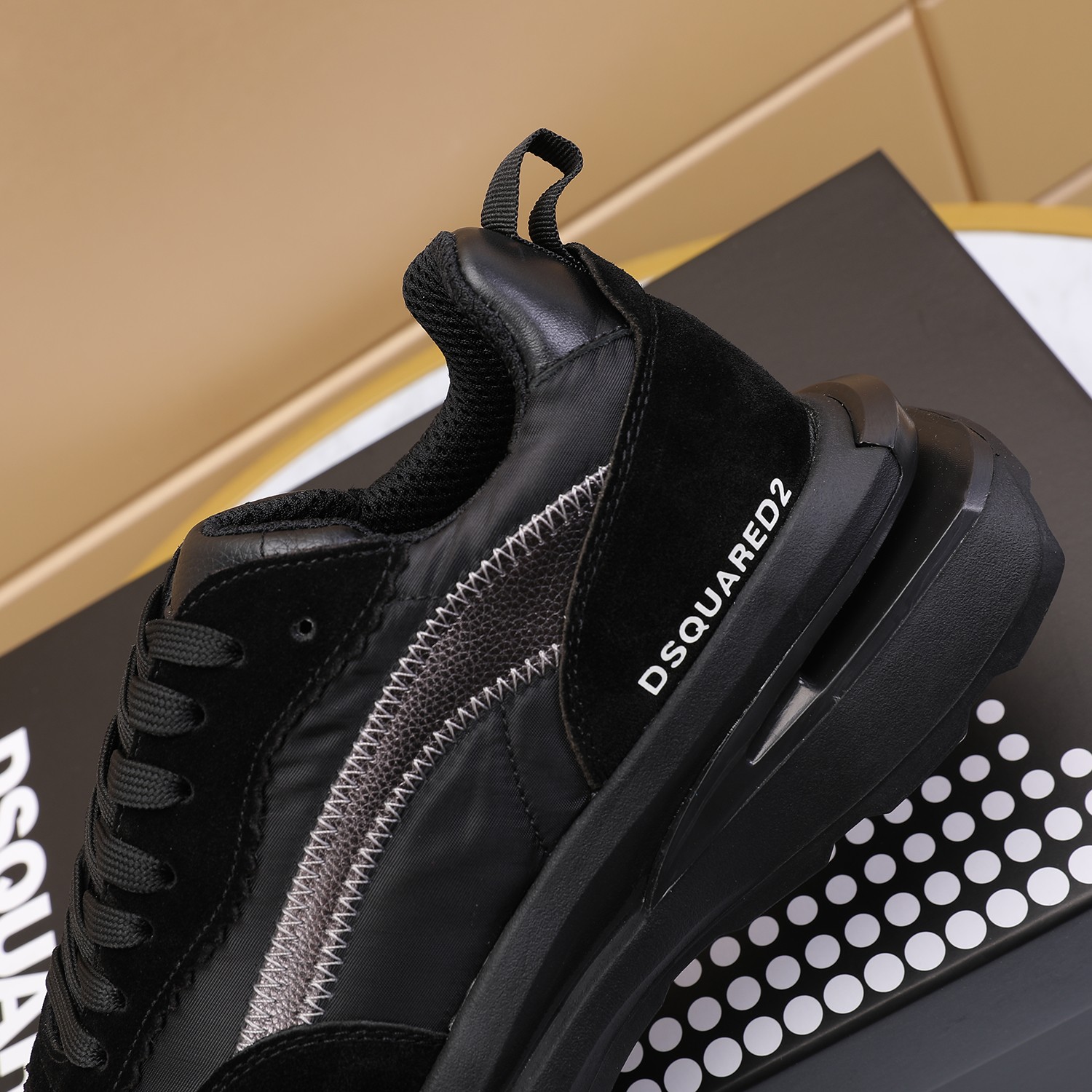 Men O*ff W*hite Top Sneakers