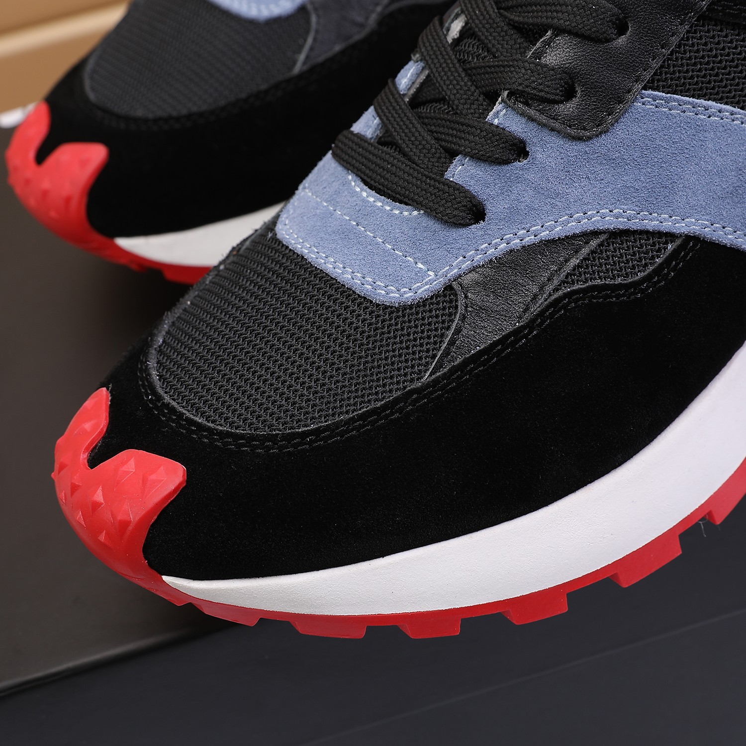 Men O*ff W*hite Top Sneakers