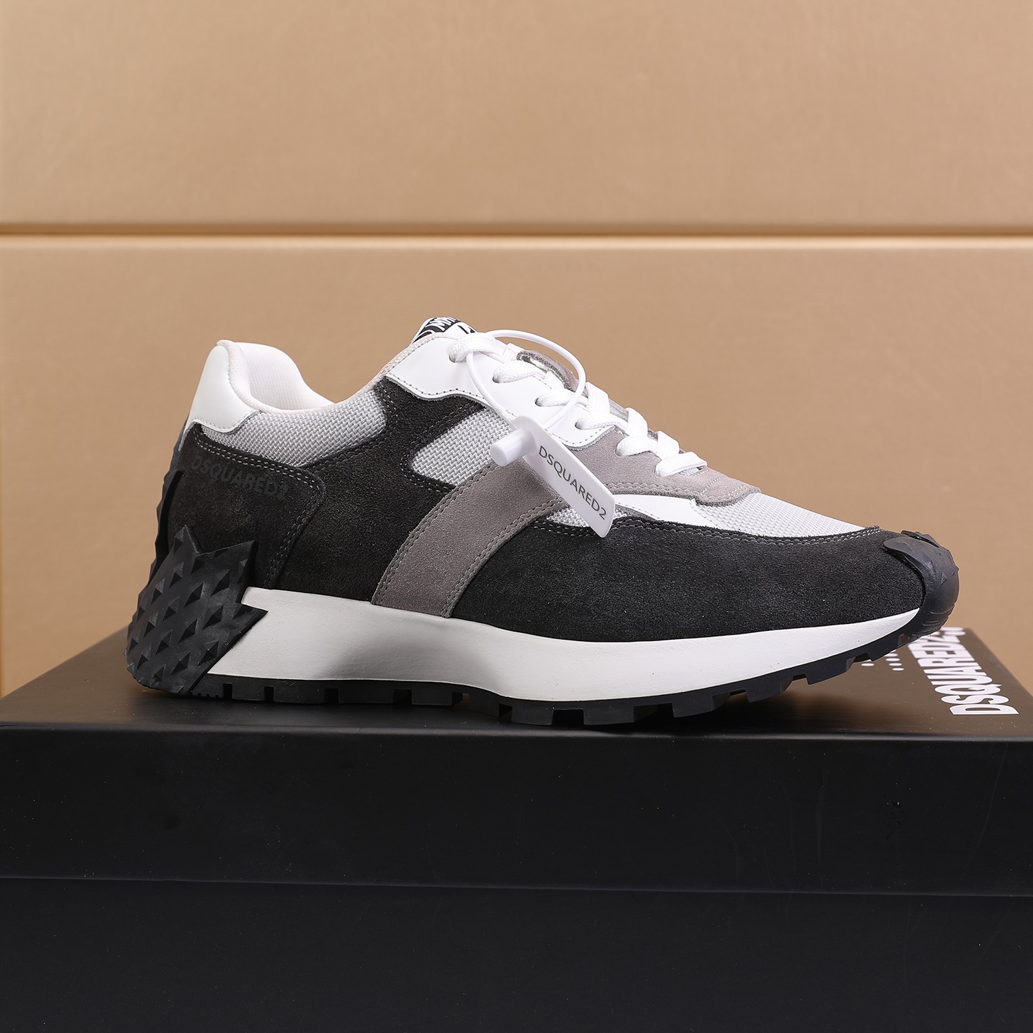 Men O*ff W*hite Top Sneakers