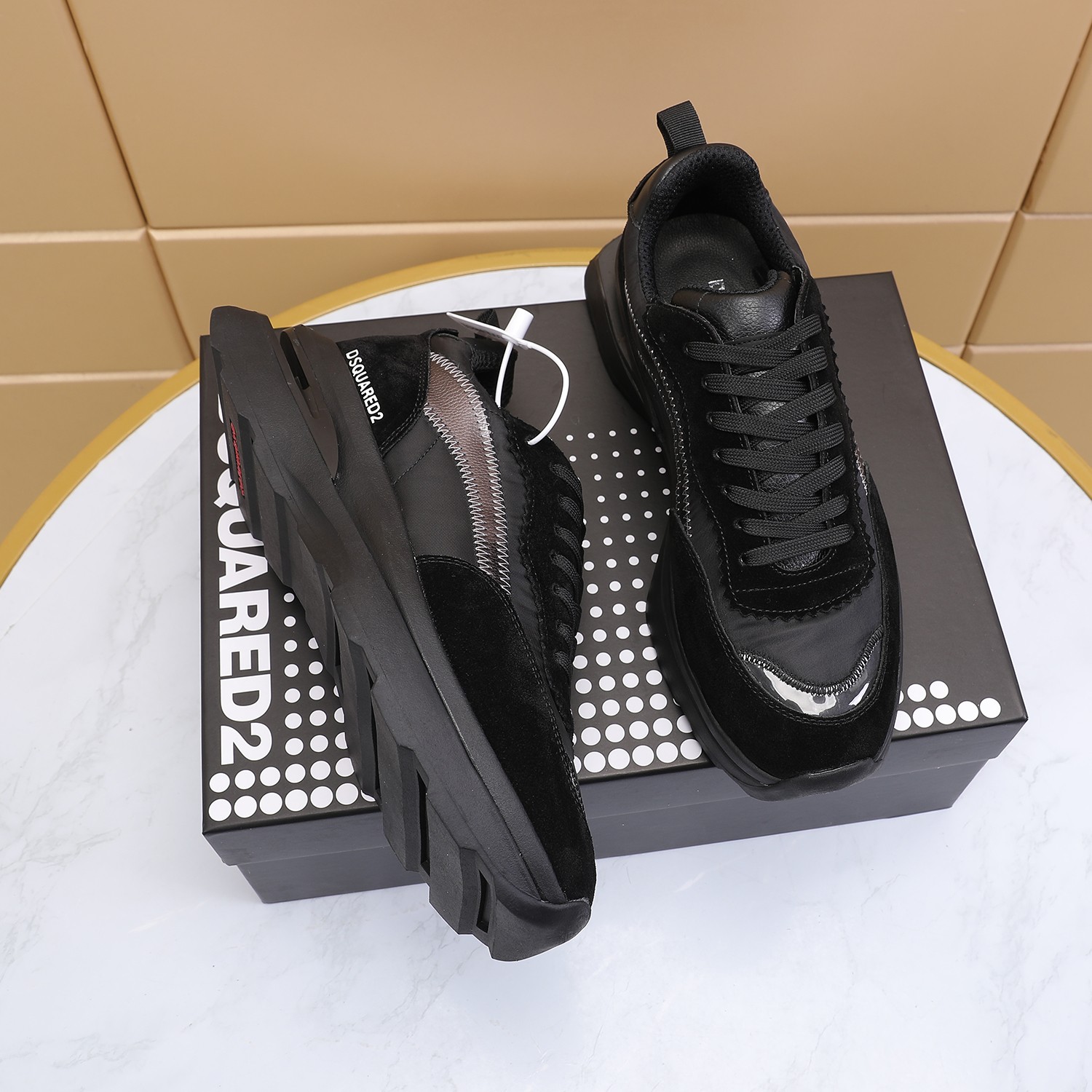 Men O*ff W*hite Top Sneakers