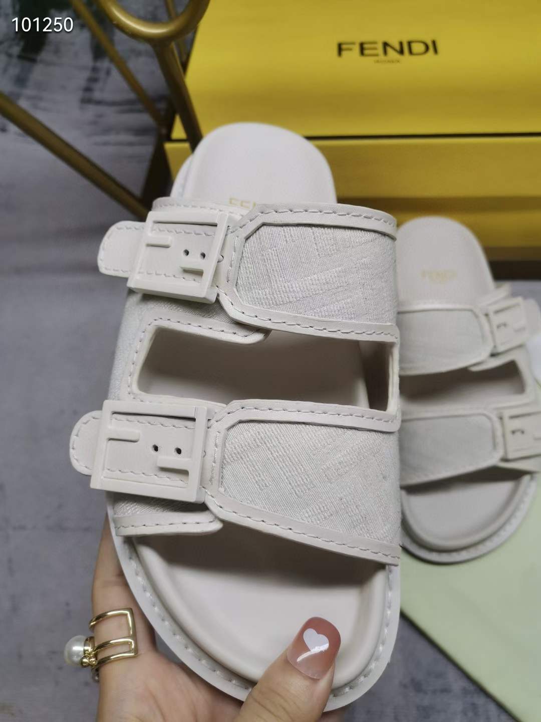 Women Men F*endi Top Sandals ( )