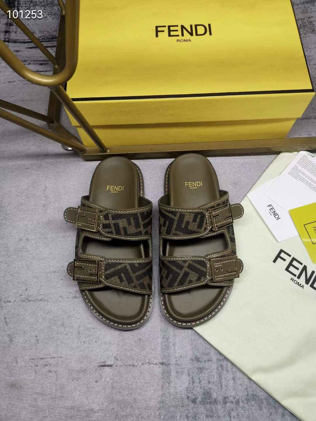 Women Men F*endi Top Sandals （ ）
