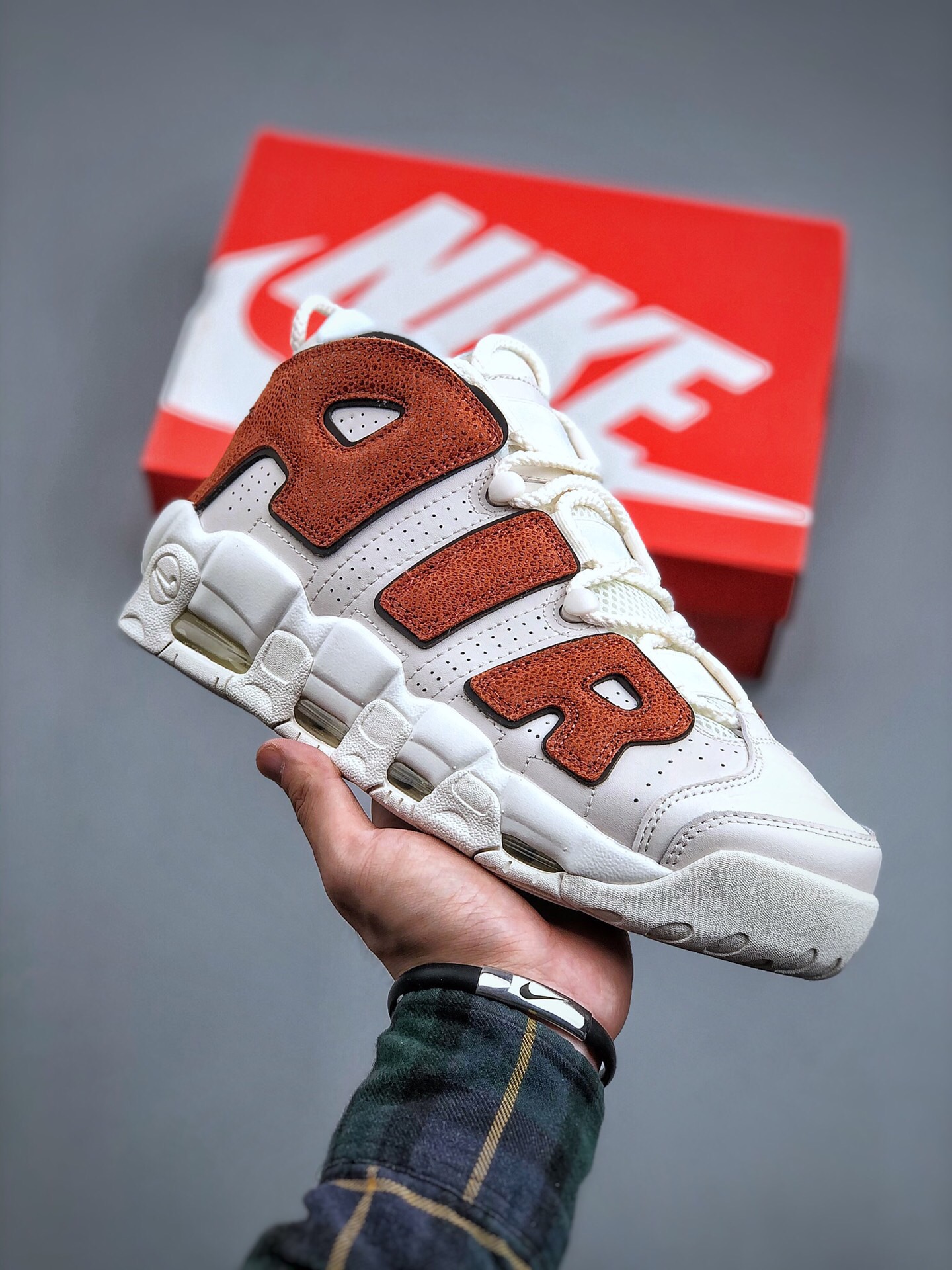 Nike air more uptempo 96