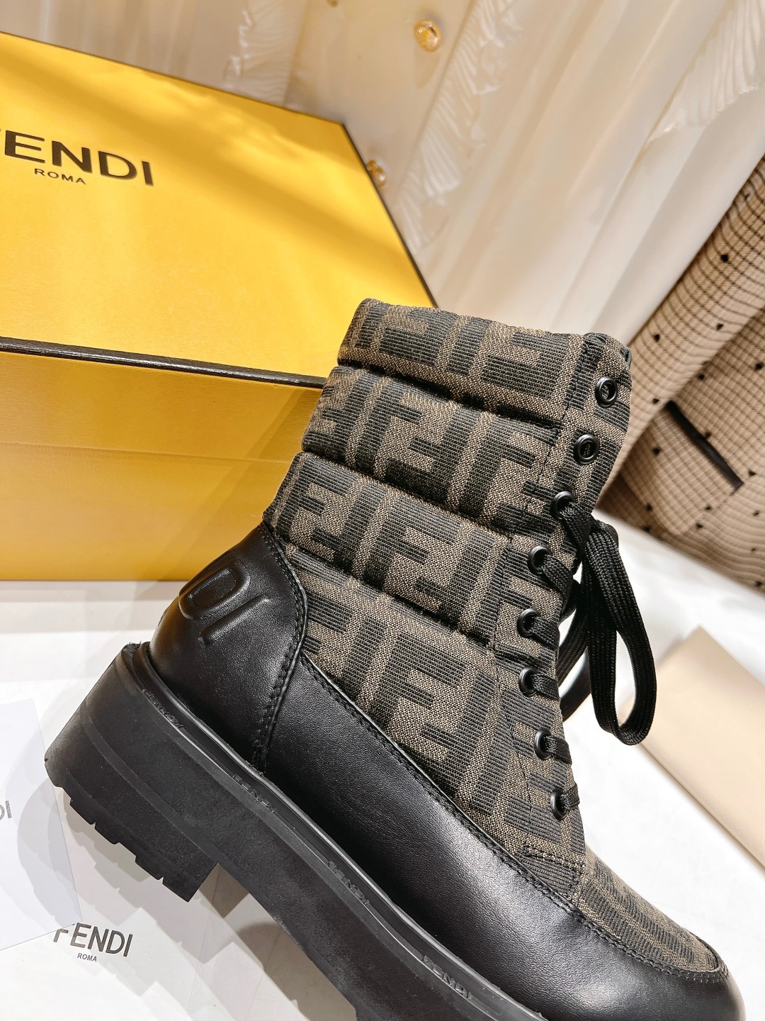Women F*endi Top Boots Maikesneakers