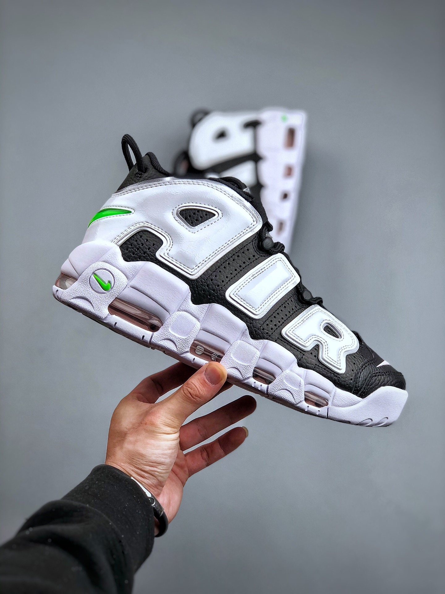 Nike air more uptempo