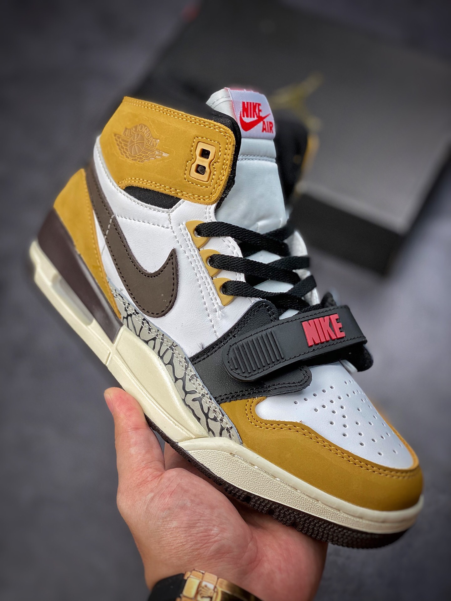 NIKE Air Jordan Legacy 312