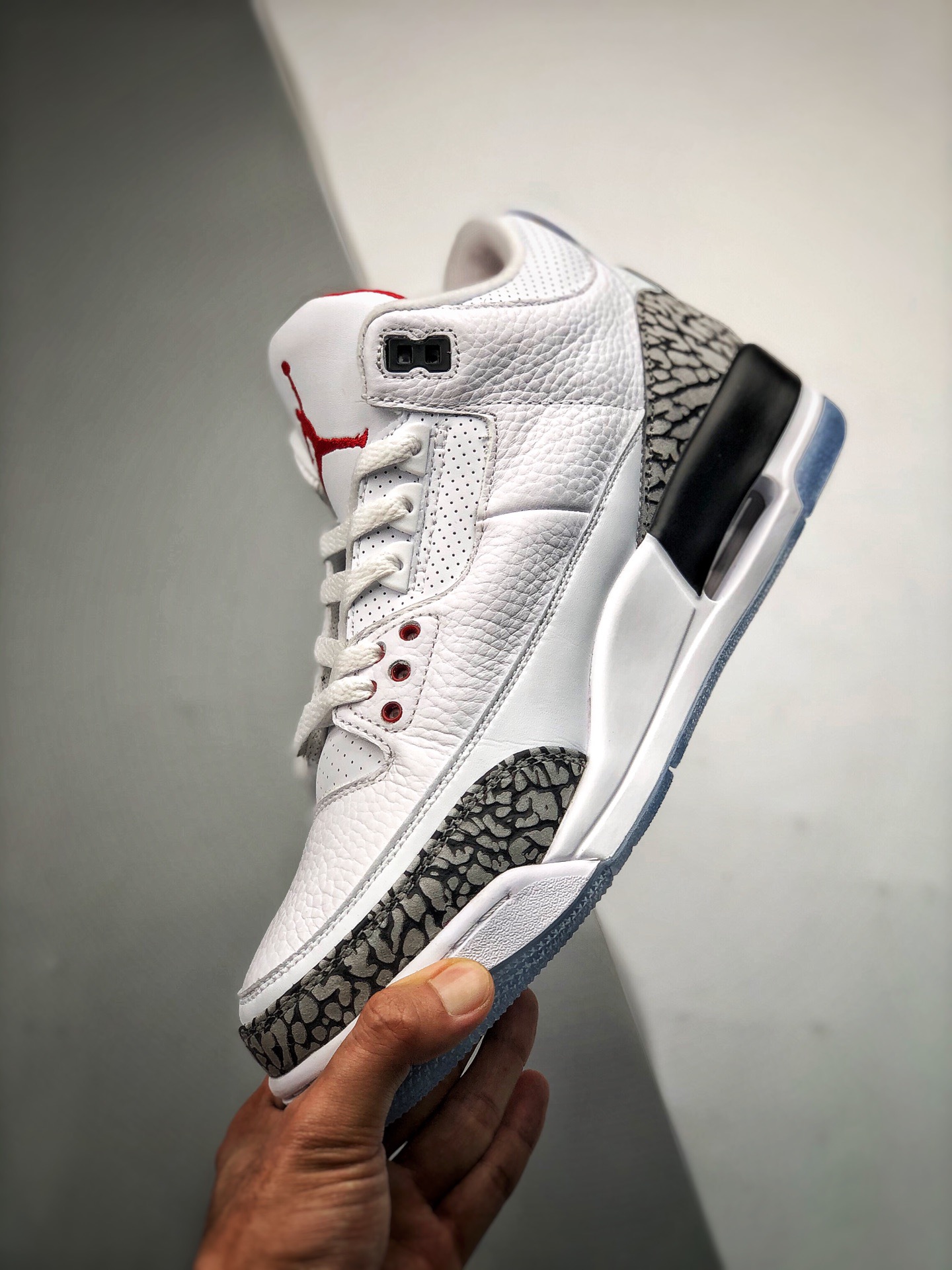 NIKE Air Jordan 3