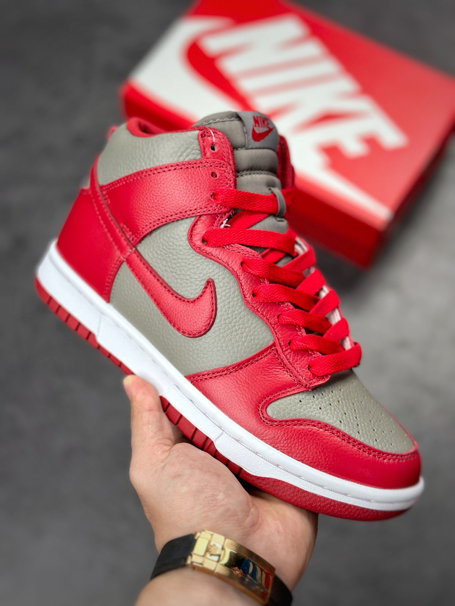 Nike SB Dunk High univ