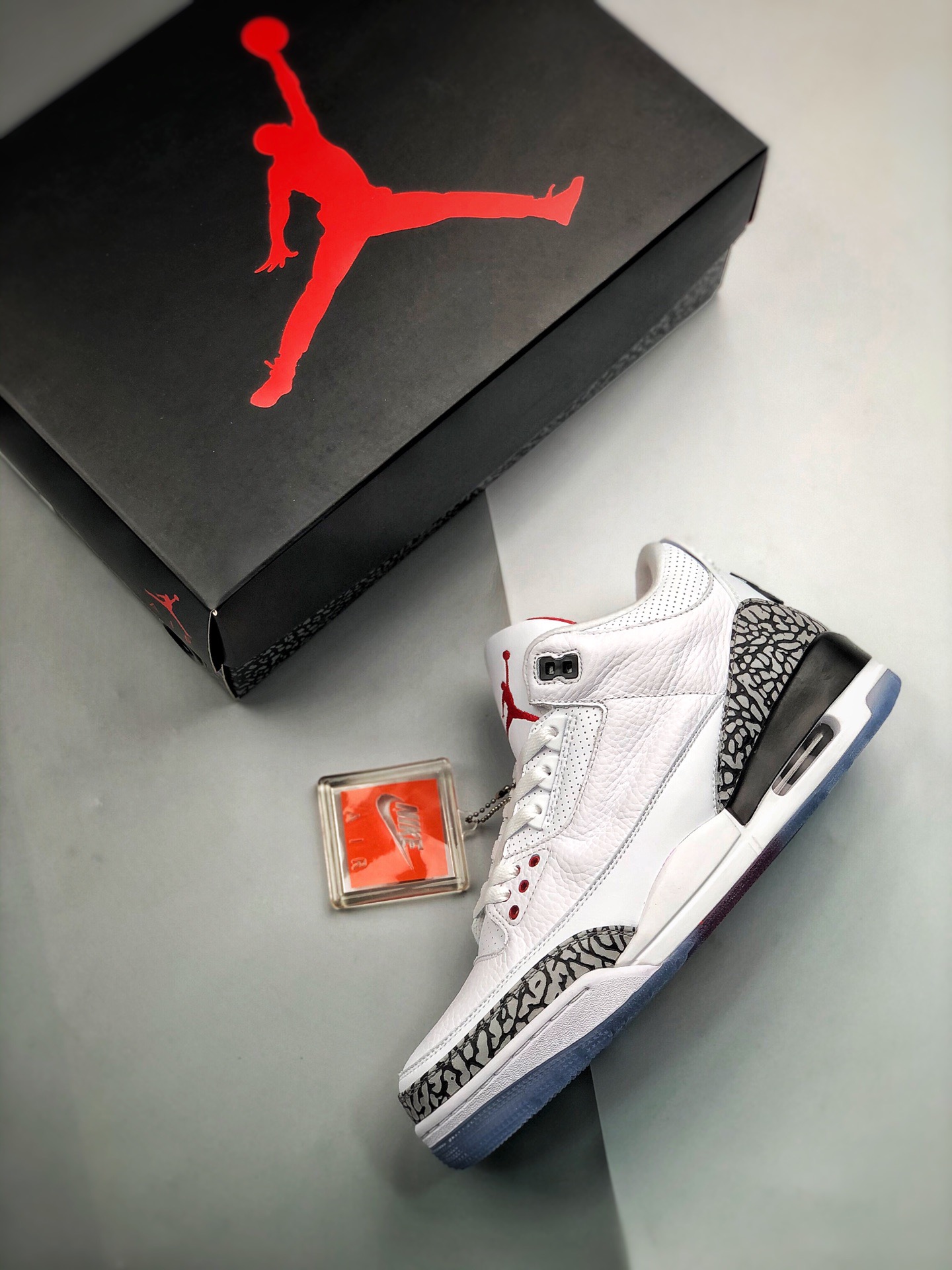 NIKE Air Jordan 3