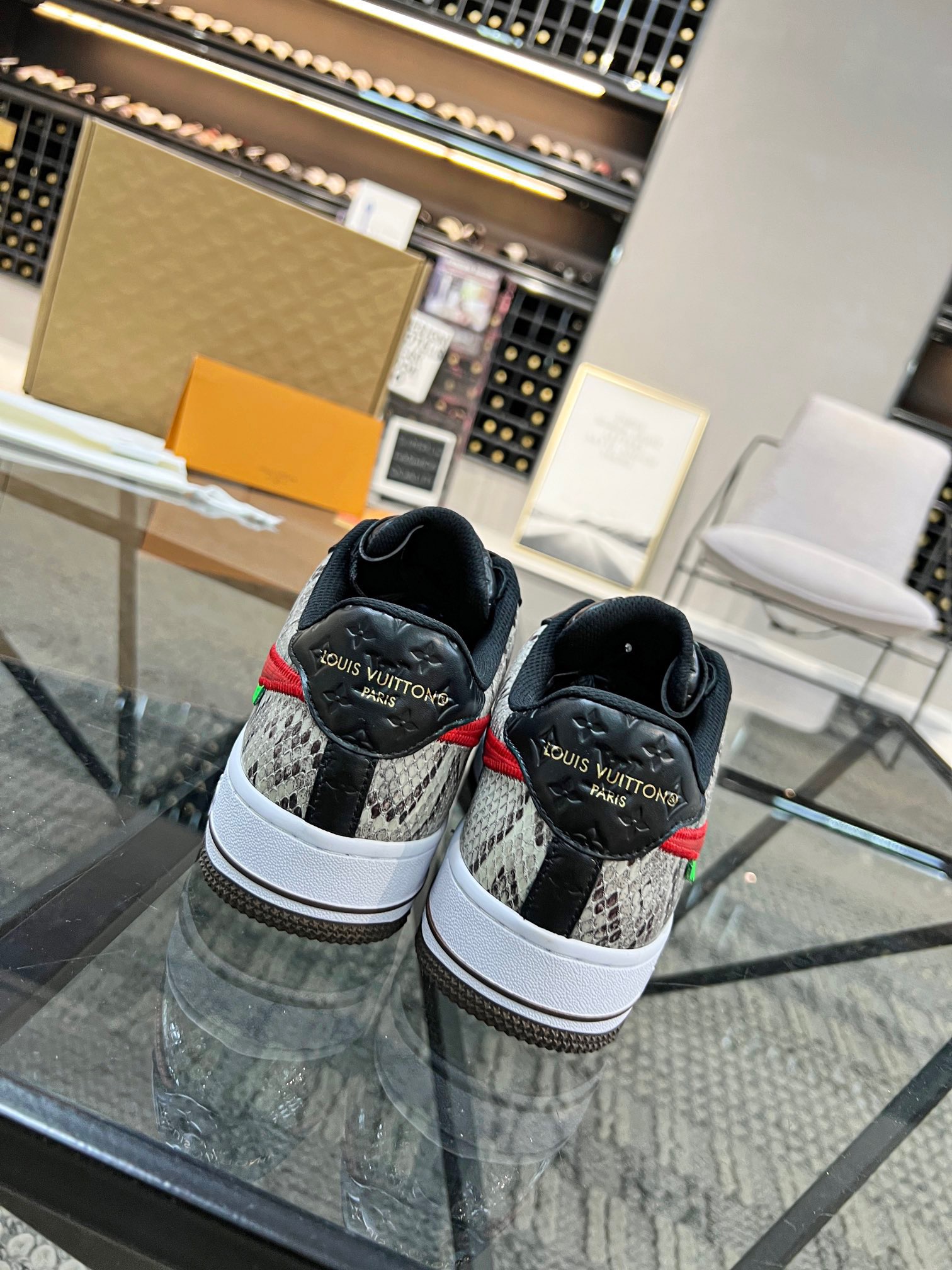 Men Women L*ouis V*uitton x NIKE Sneakers Maikesneakers