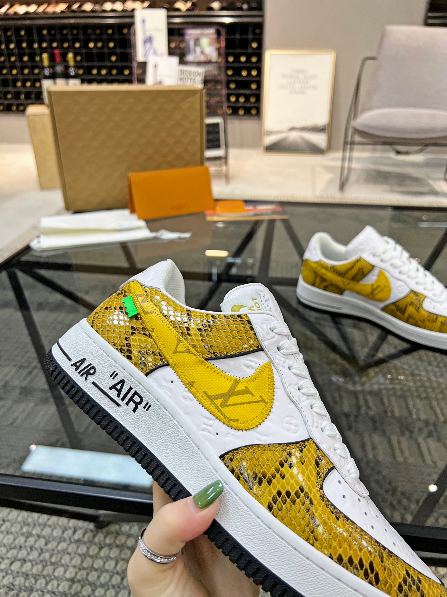 Men Women L*ouis V*uitton x NIKE Sneakers Maikesneakers