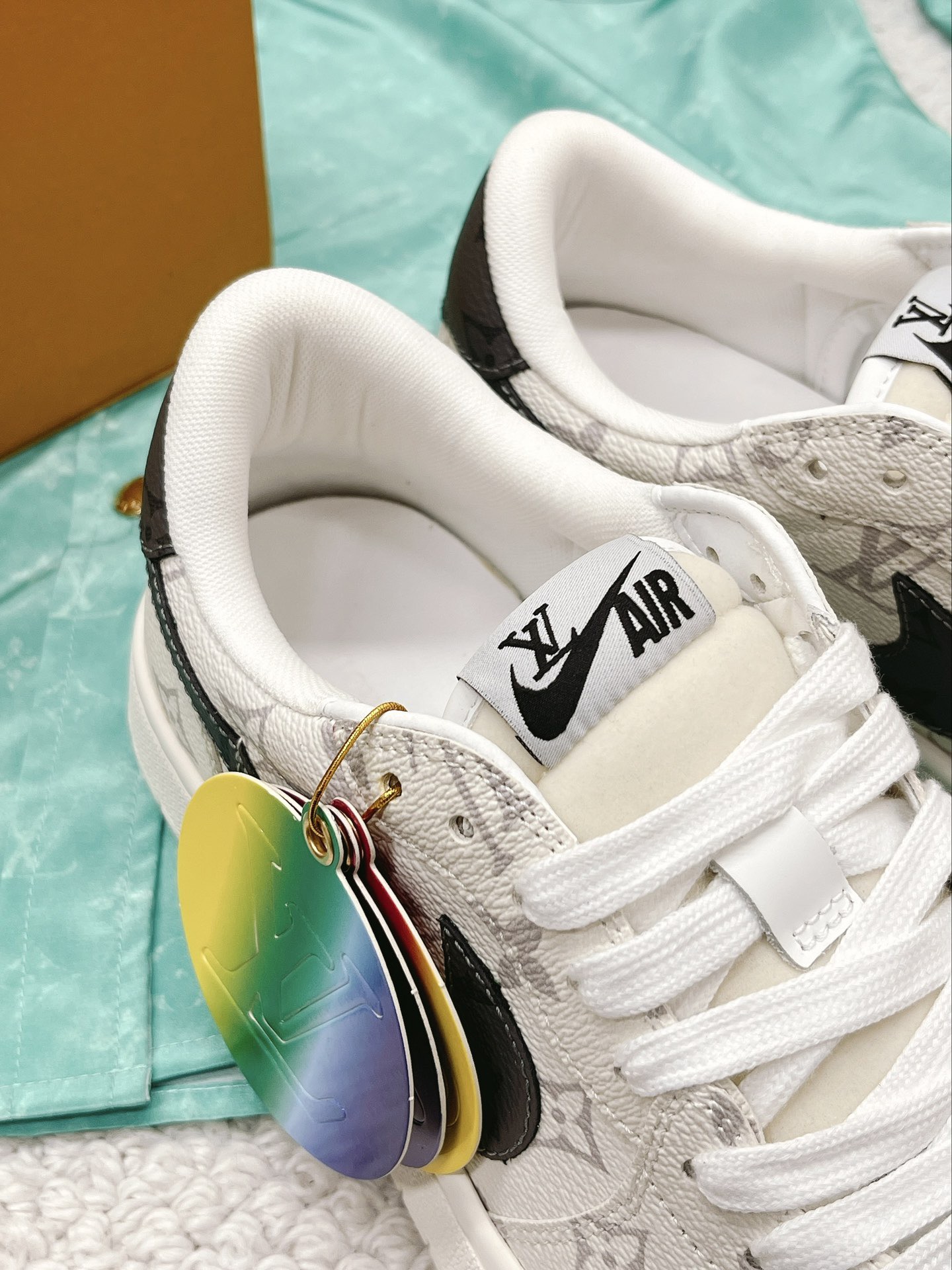 Men Women L*ouis V*uitton x NIKE Sneakers Maikesneakers