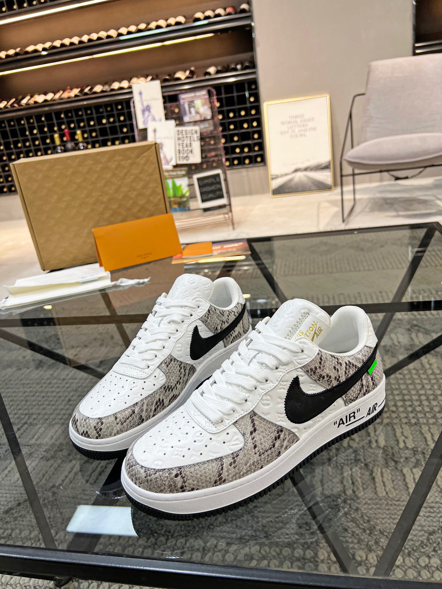 Men Women L*ouis V*uitton x NIKE Sneakers Maikesneakers