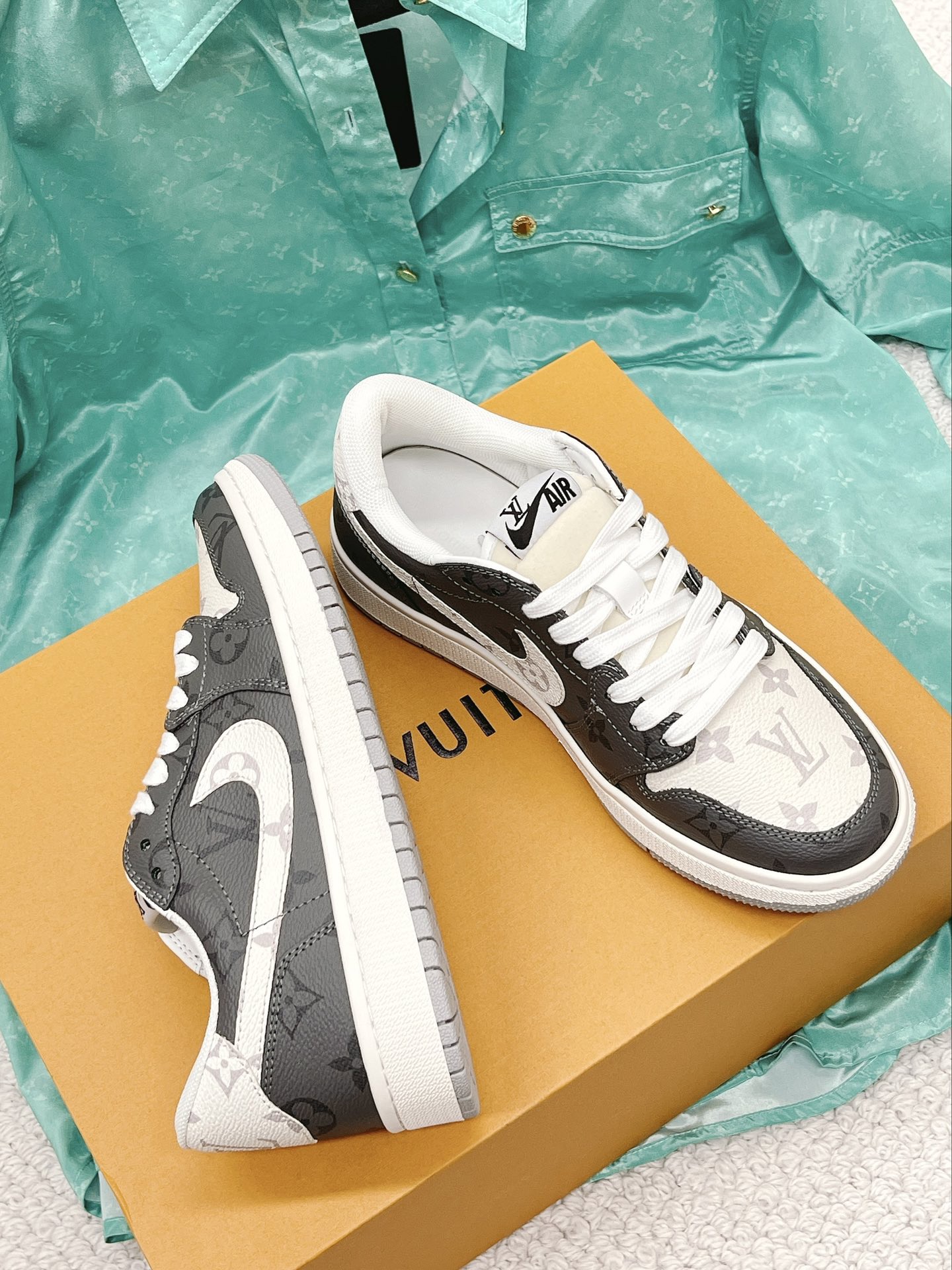 Men Women L*ouis V*uitton x NIKE Sneakers Maikesneakers