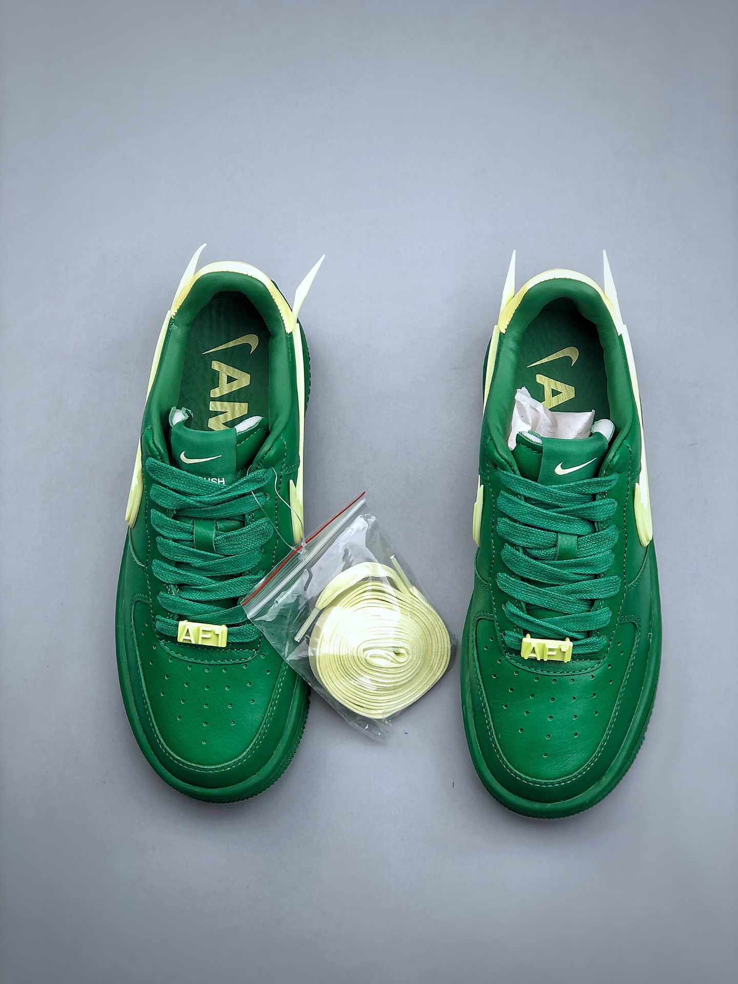 Nike + a* mbush Air Force 107