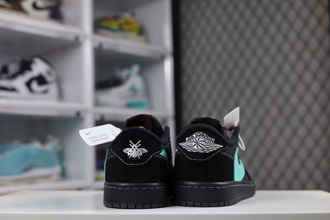 T*ravis S*cott Nike Air Jordan 1 low AJ1