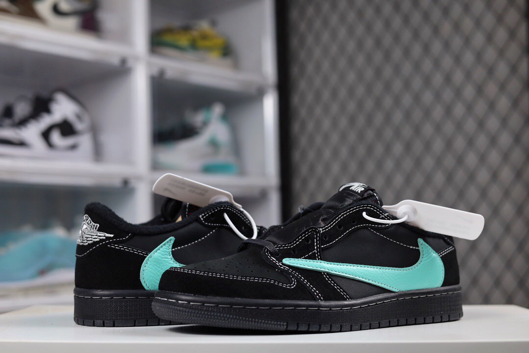 T*ravis S*cott Nike Air Jordan 1 low AJ1