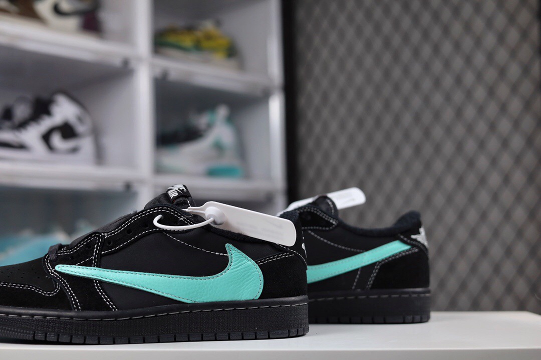 T*ravis S*cott Nike Air Jordan 1 low AJ1