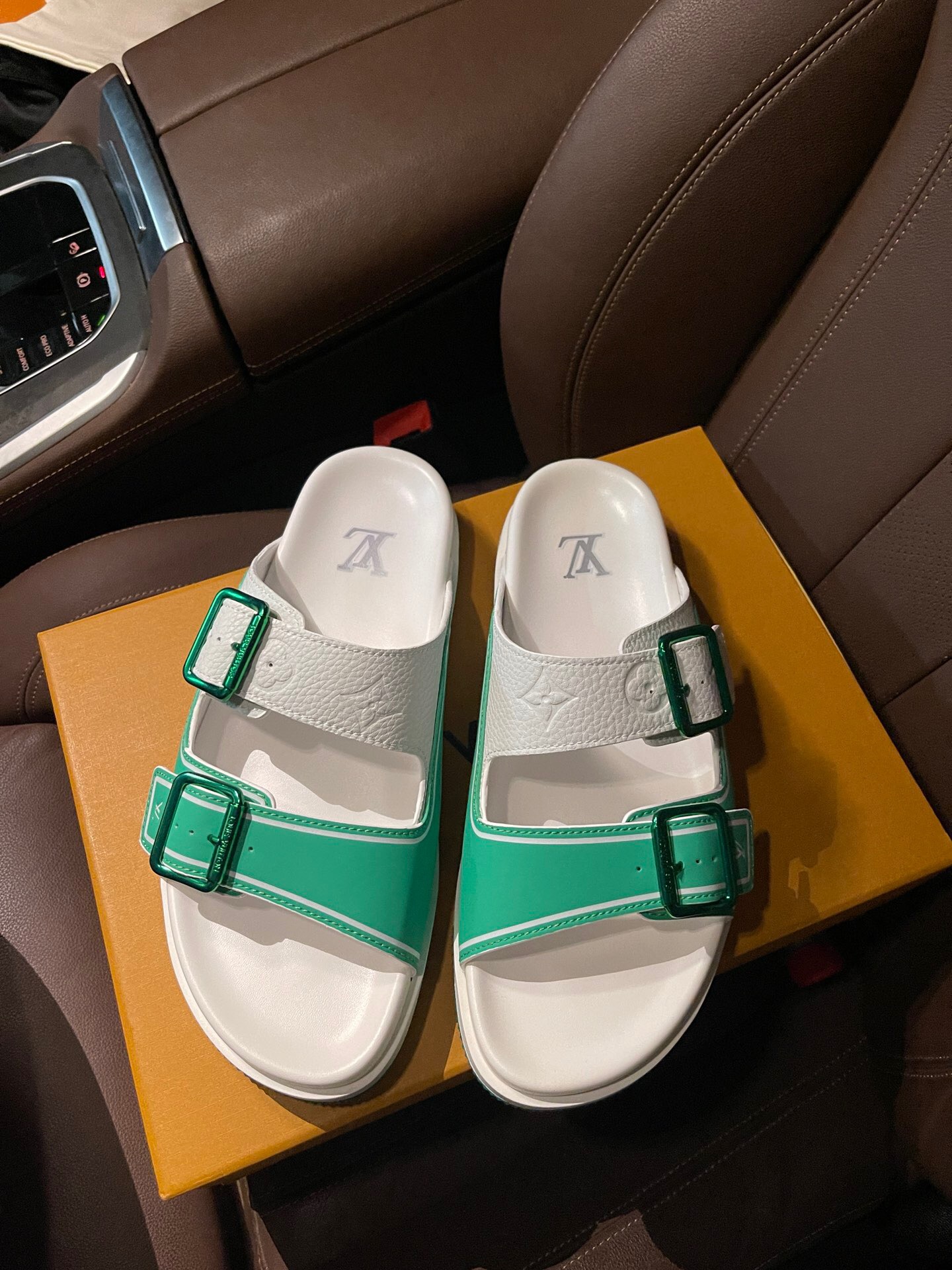 Men L*ouis V*uitton Top Slippers