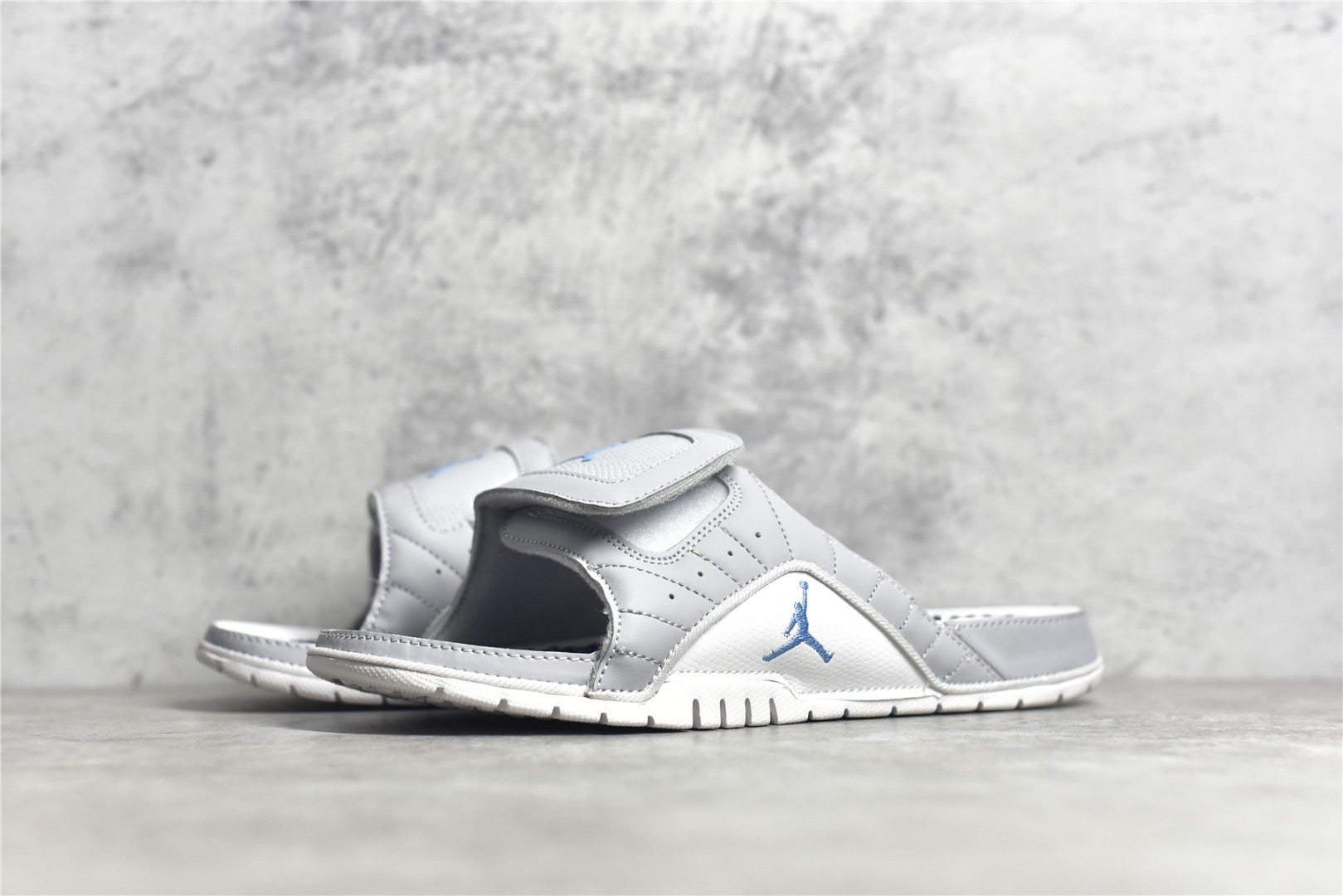 Nike Air Jordan 12 Slippers