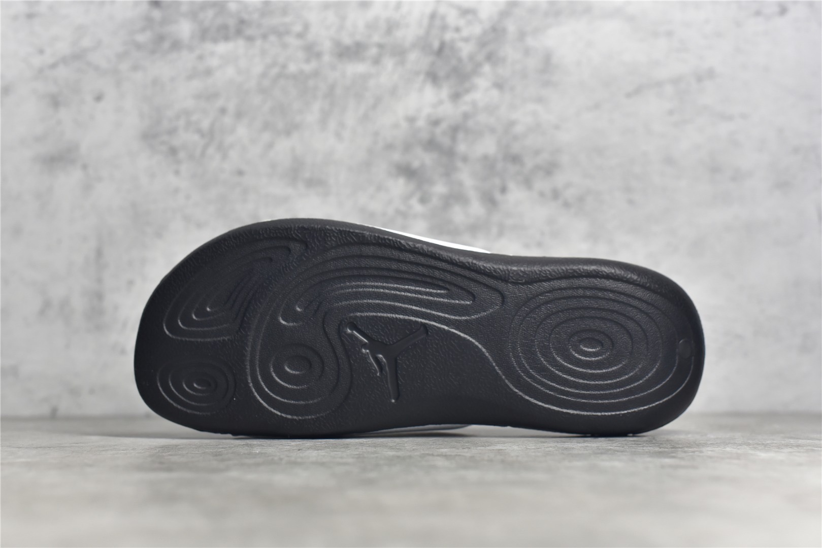 Nike Air Jordan 6 Slippers