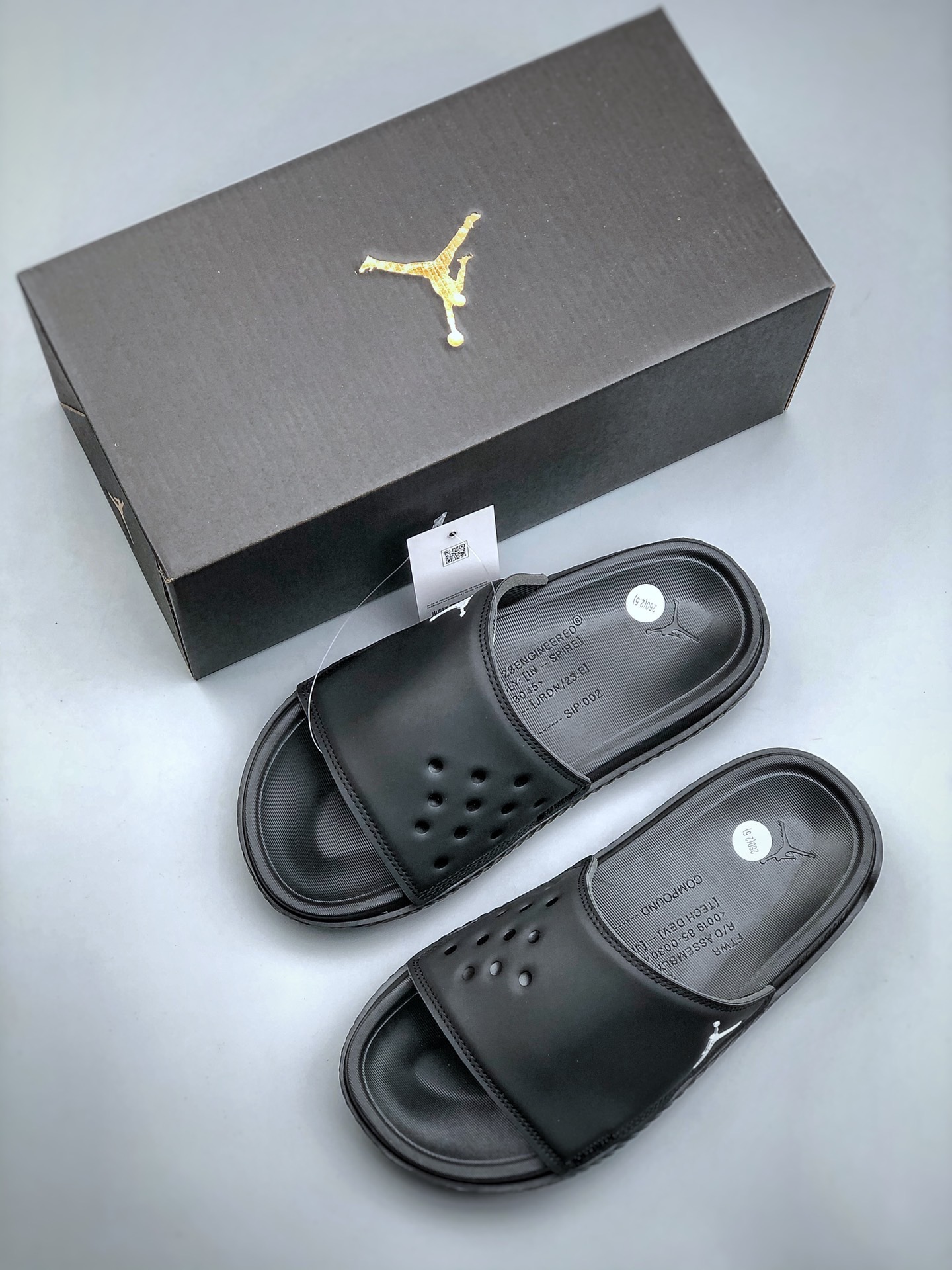 Nike Air Jordan play Slippers