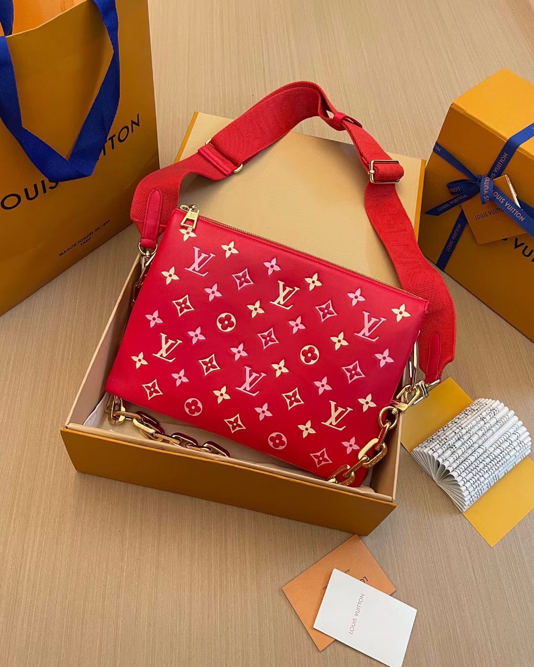 L*ouis V*uitton M22397 Top Bag