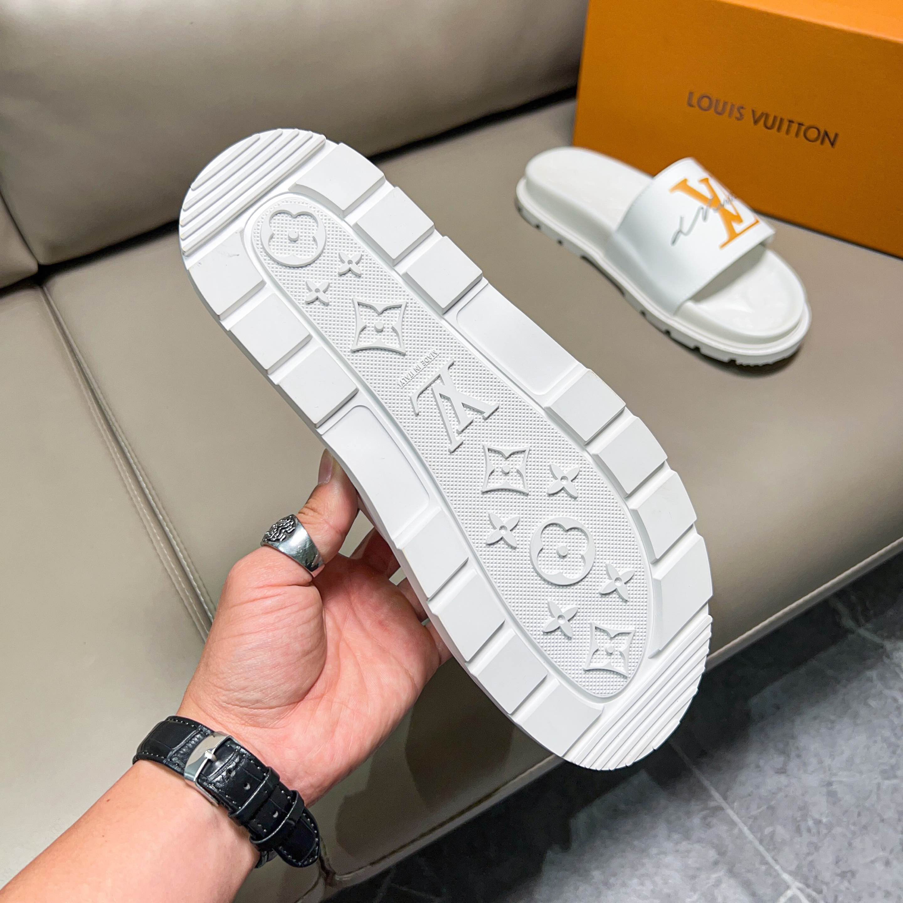 Men L*ouis V*uitton Top Slippers