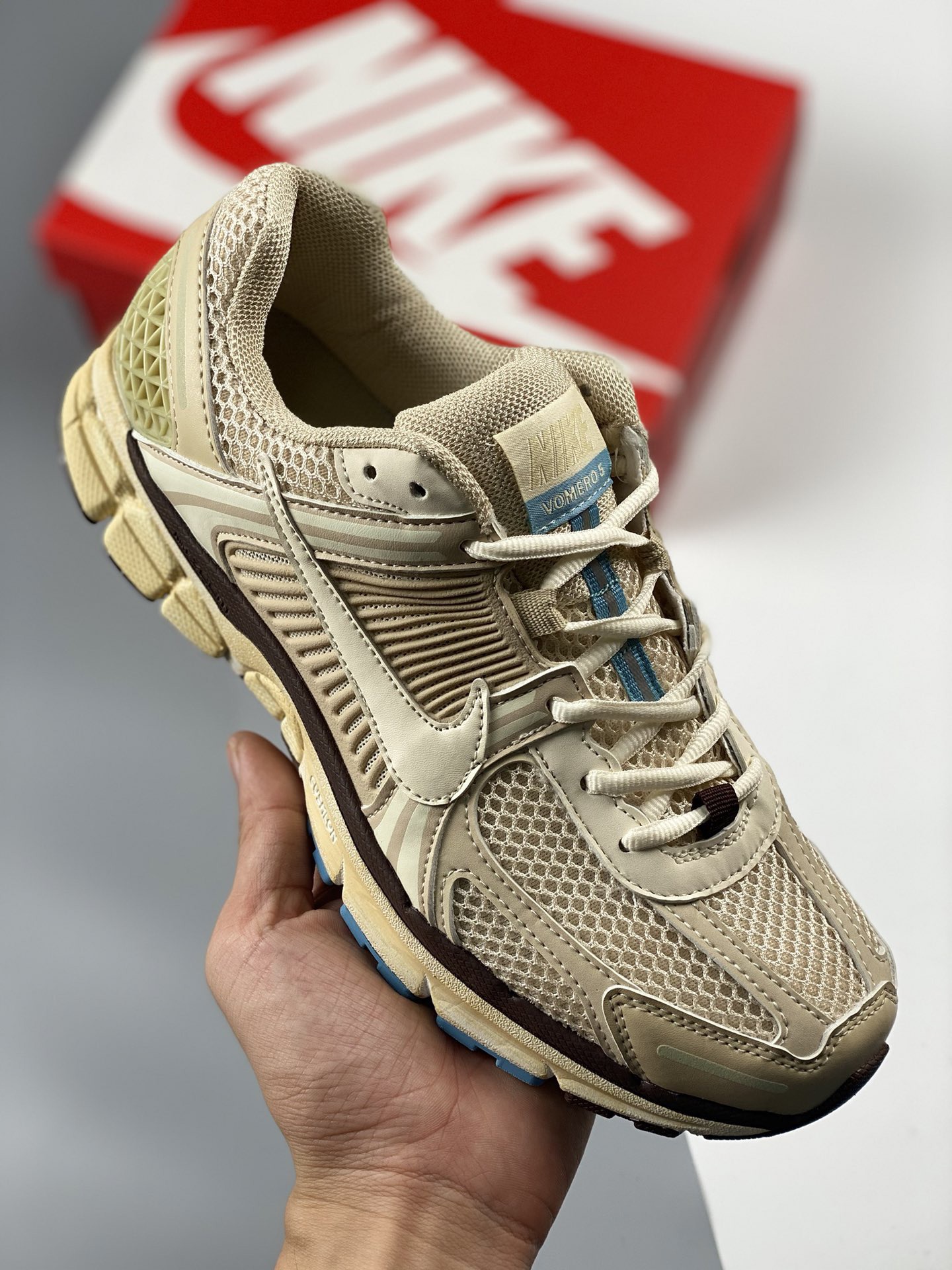 Nike Zoom Vomero 5 SP