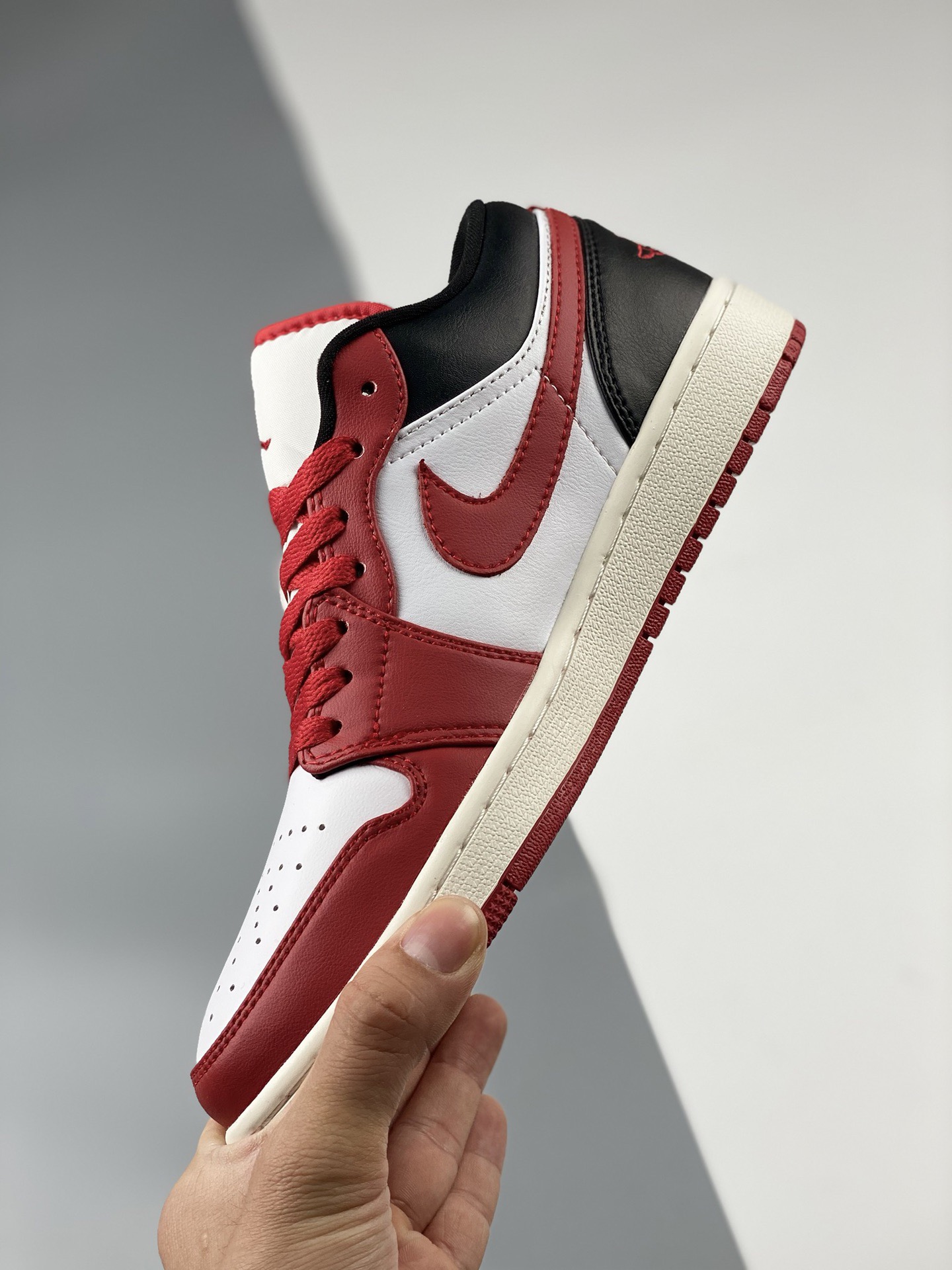 Nike Air Jordan 1 low AJ1