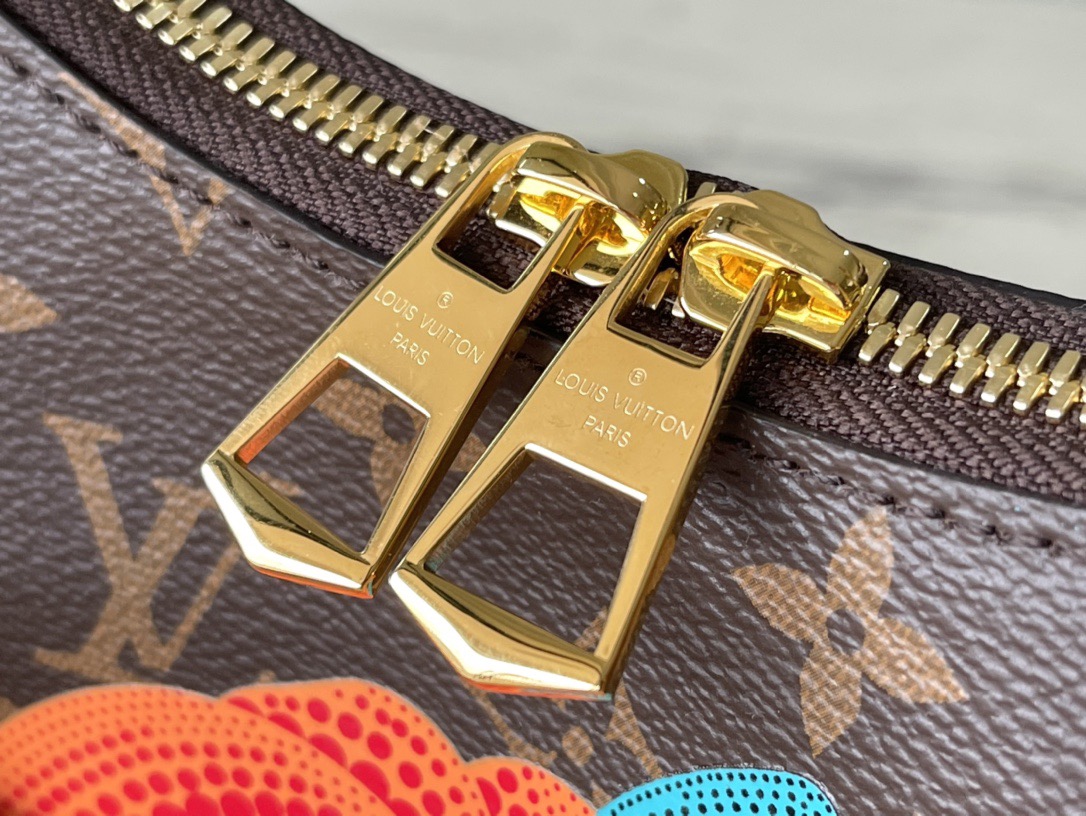 L*ouis V*uitton Top Bag