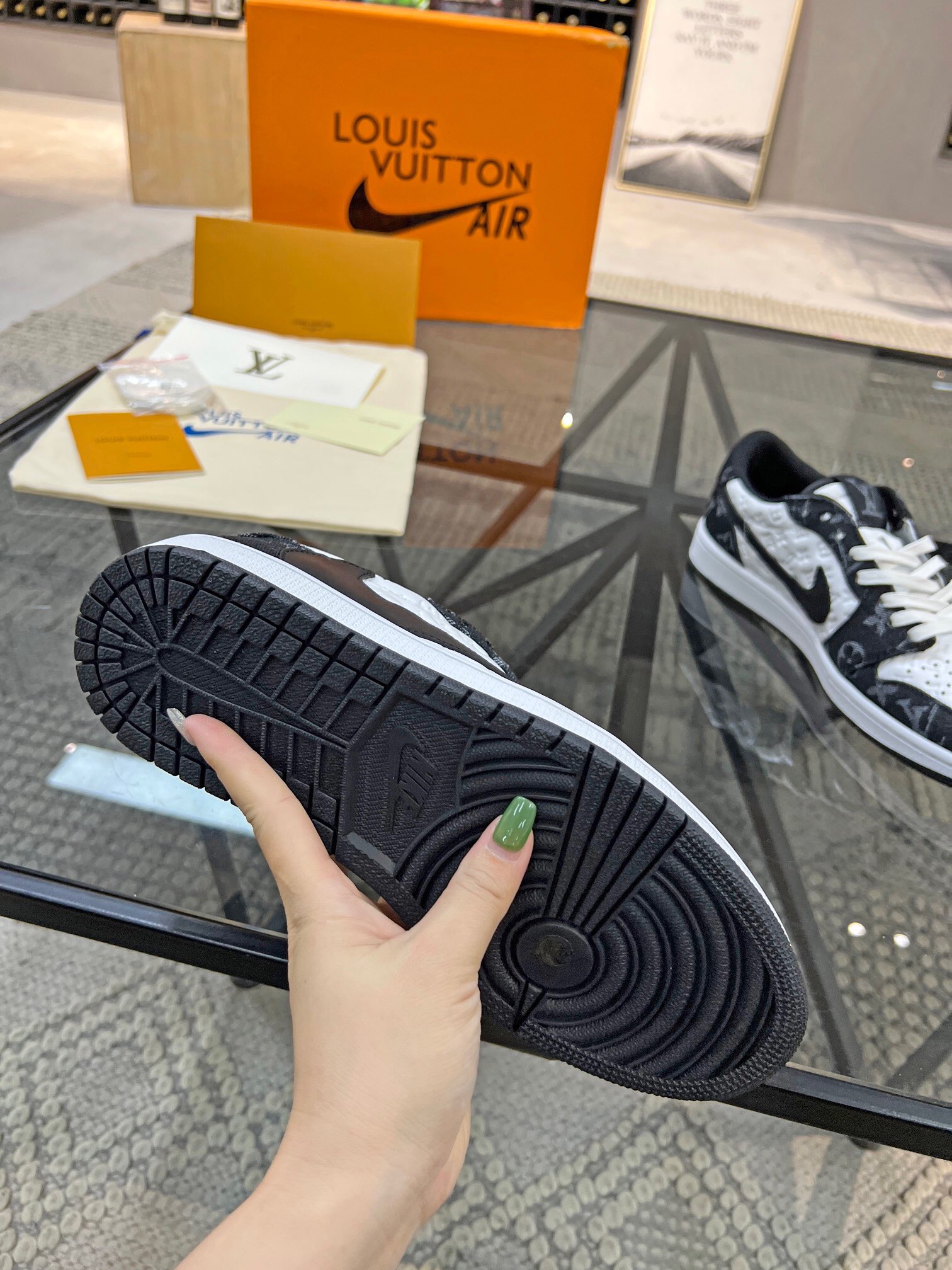 Men L*ouis V*uitton x NIKE Sneakers Maikesneakers