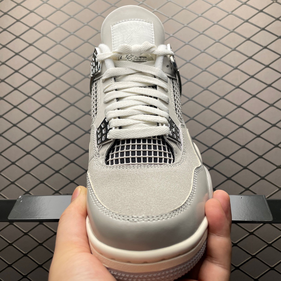 Top quality Air Jordan 4 sneaker