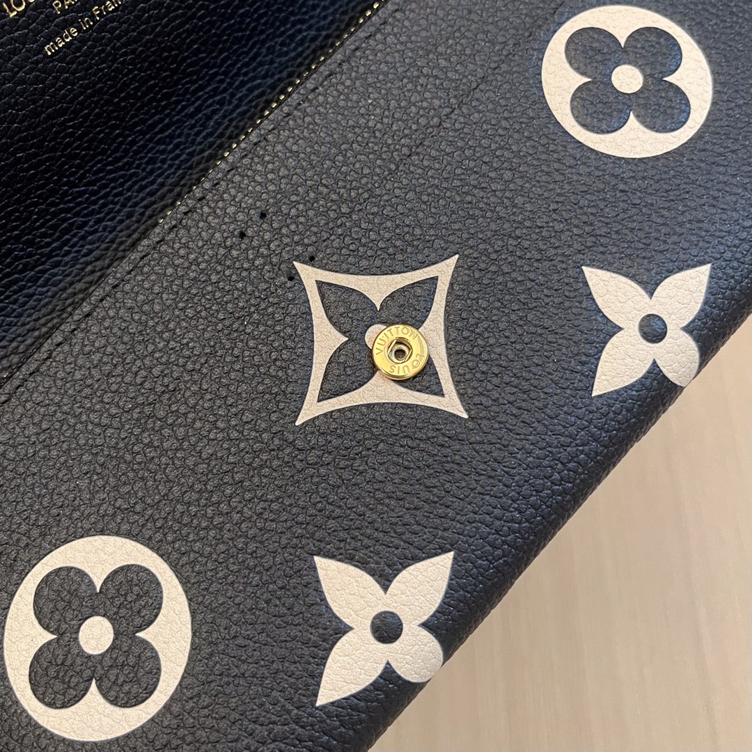 L*ouis V*uitton Top Bag