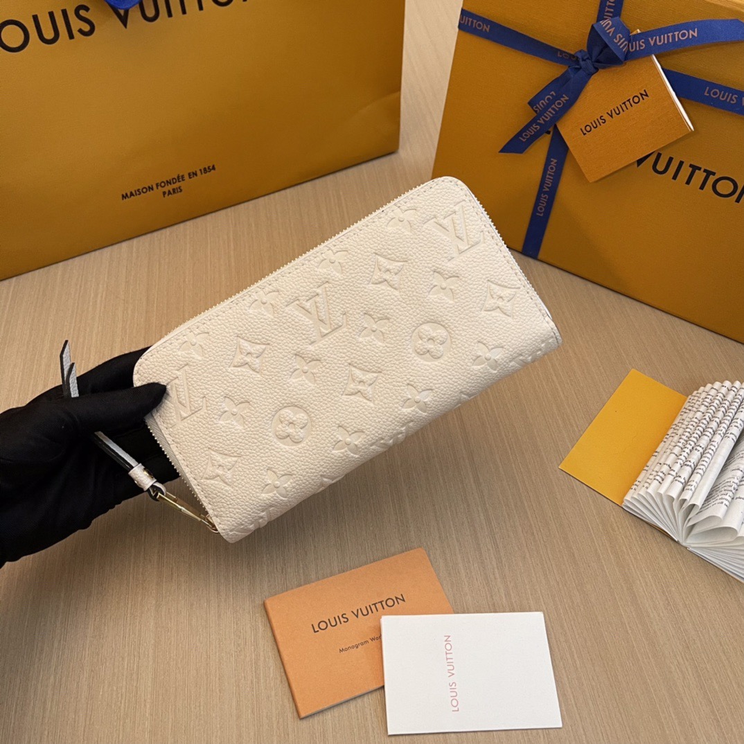 L*ouis V*uitton Top Bag