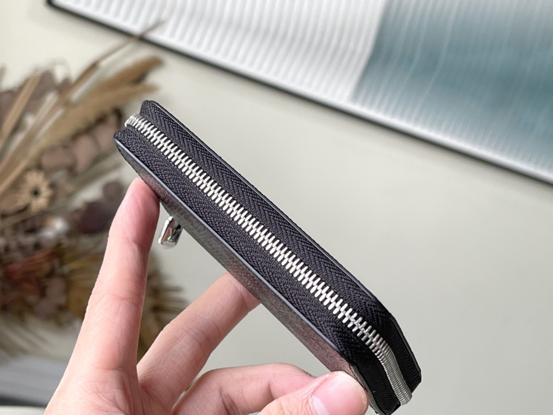 L*ouis V*uitton Top Bag