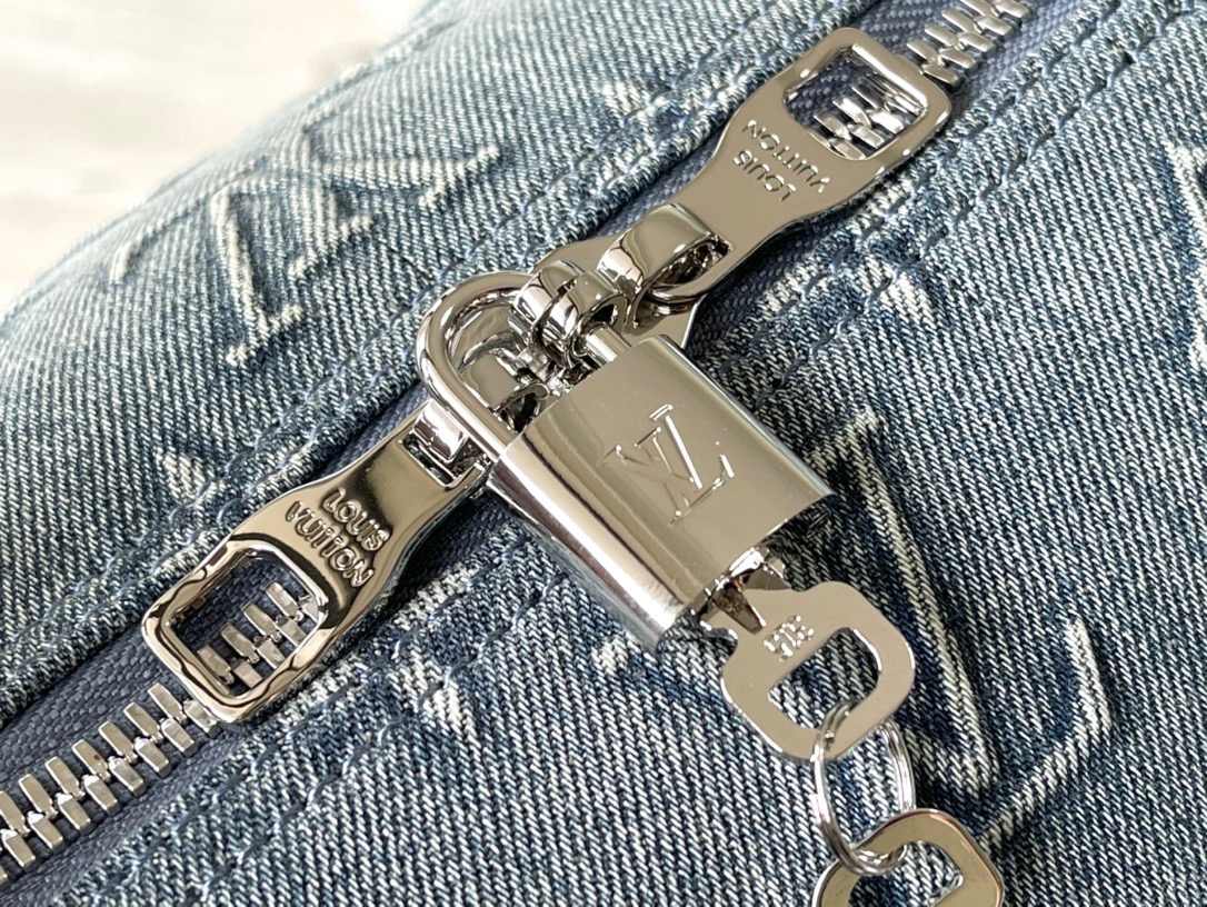 L*ouis V*uitton Top Bag