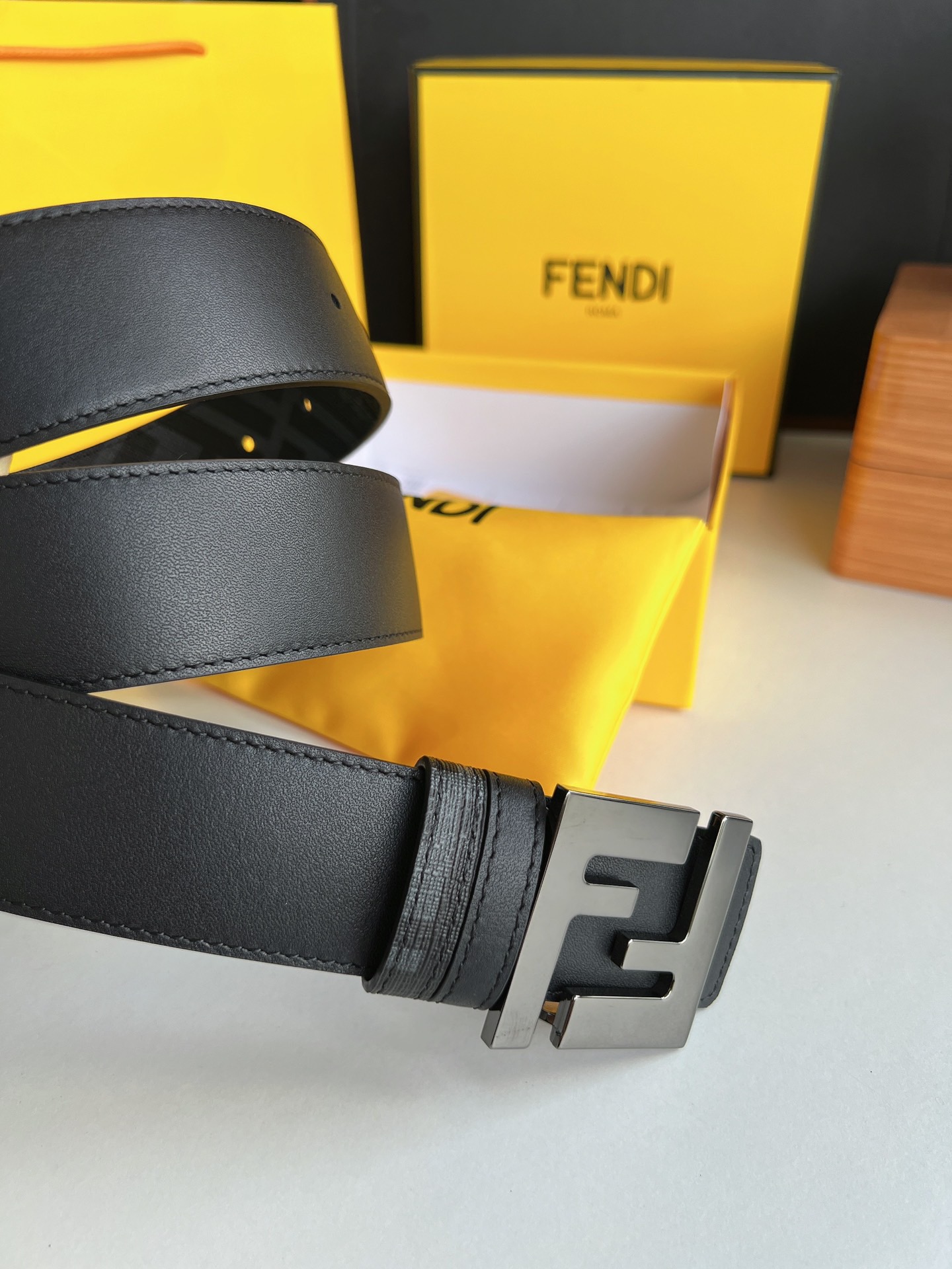 L*ouis V*uitton Top Version 40MM