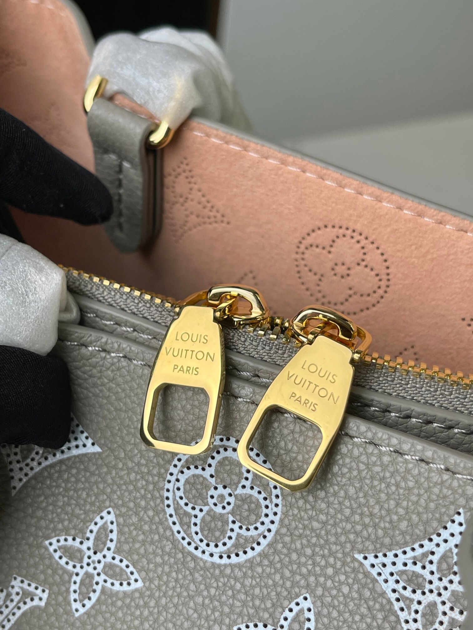 L*ouis V*uitton Top Bag