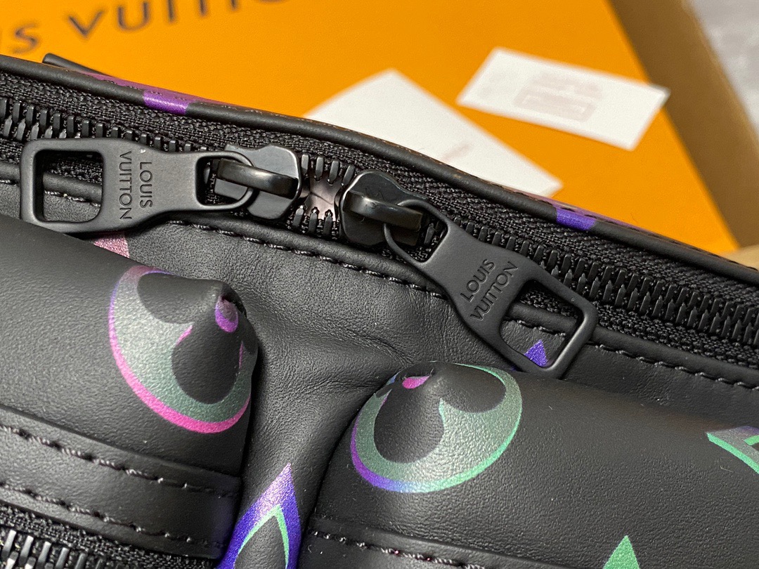 L*ouis V*uitton Top Bag